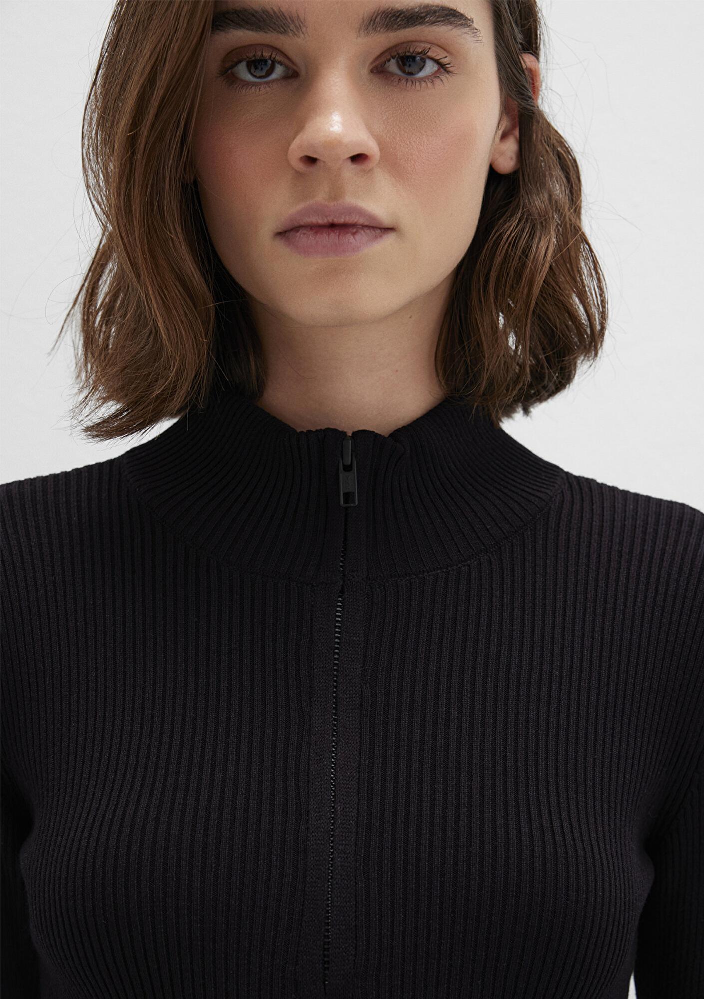 Mavi Yarı Fermuarlı Dik Yaka Siyah Kazak Fitted / Vücuda Oturan Kesim 1710519-900