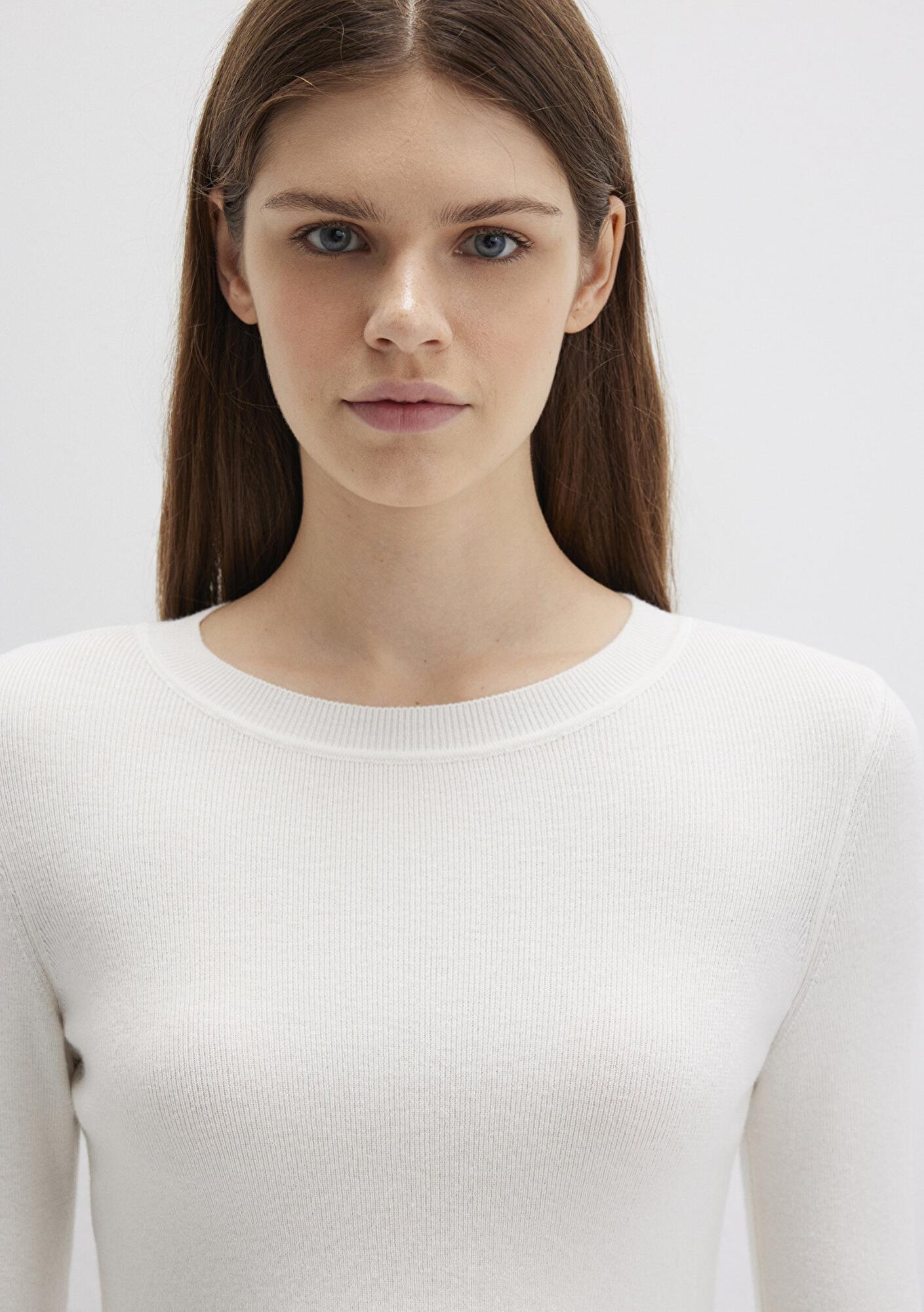 Mavi Bisiklet Yaka Ekru Crop Kazak Crop / Kısa Kesim 1710474-70057