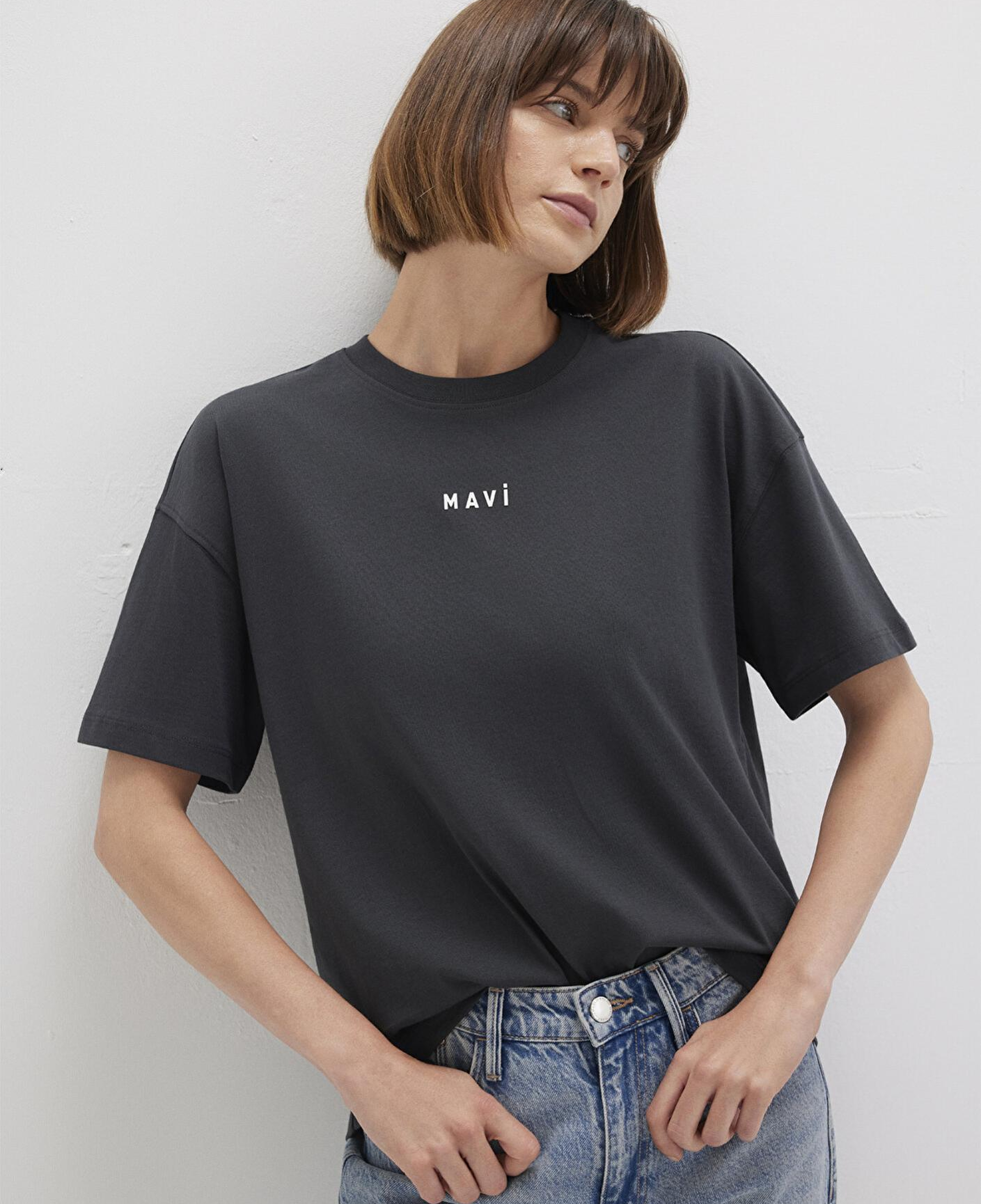 Mavi Mavi Logo Baskılı Antrasit Tişört Loose Fit / Bol Rahat Kesim 1612518-70087