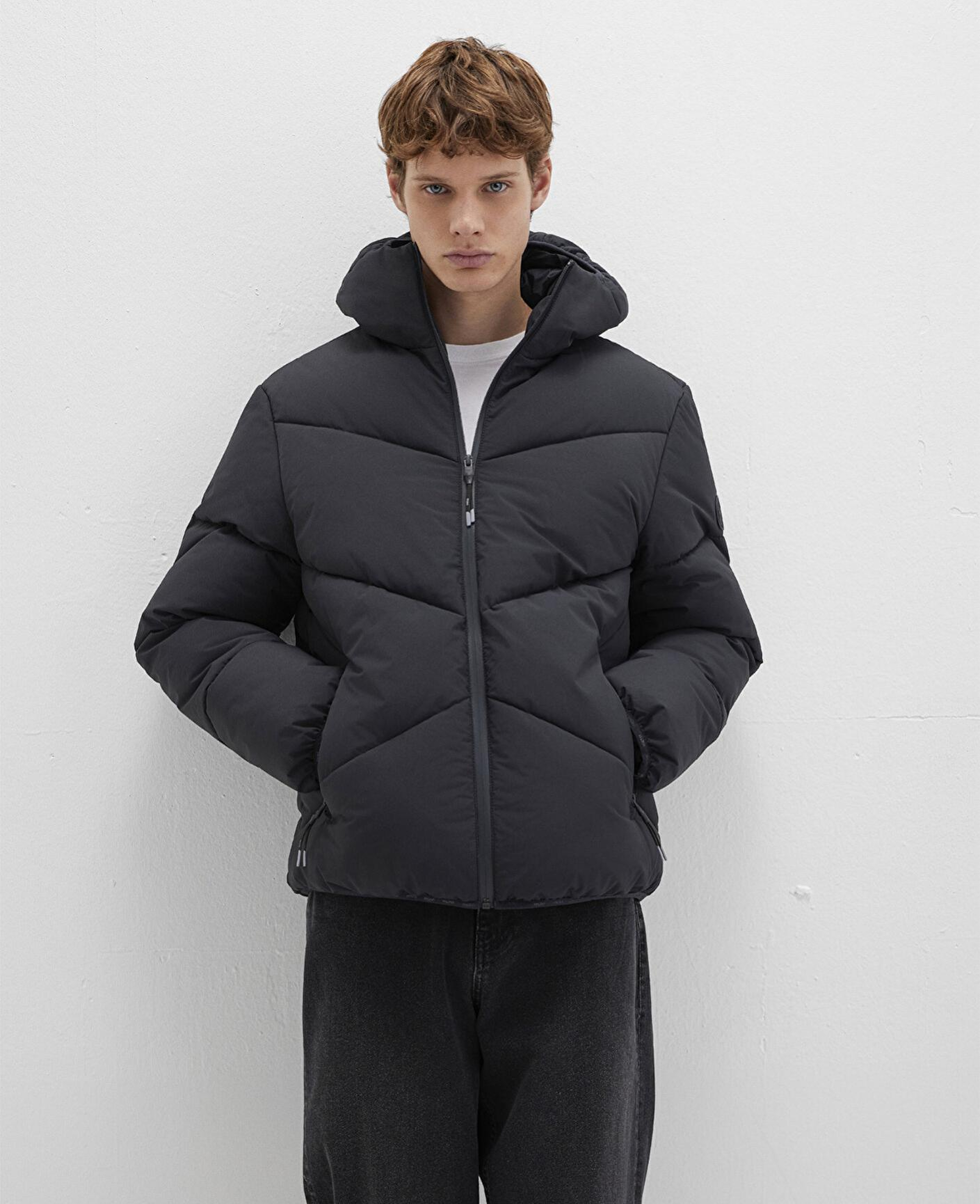 Mavi Kapüşonlu Siyah Şişme Mont 0110360-900