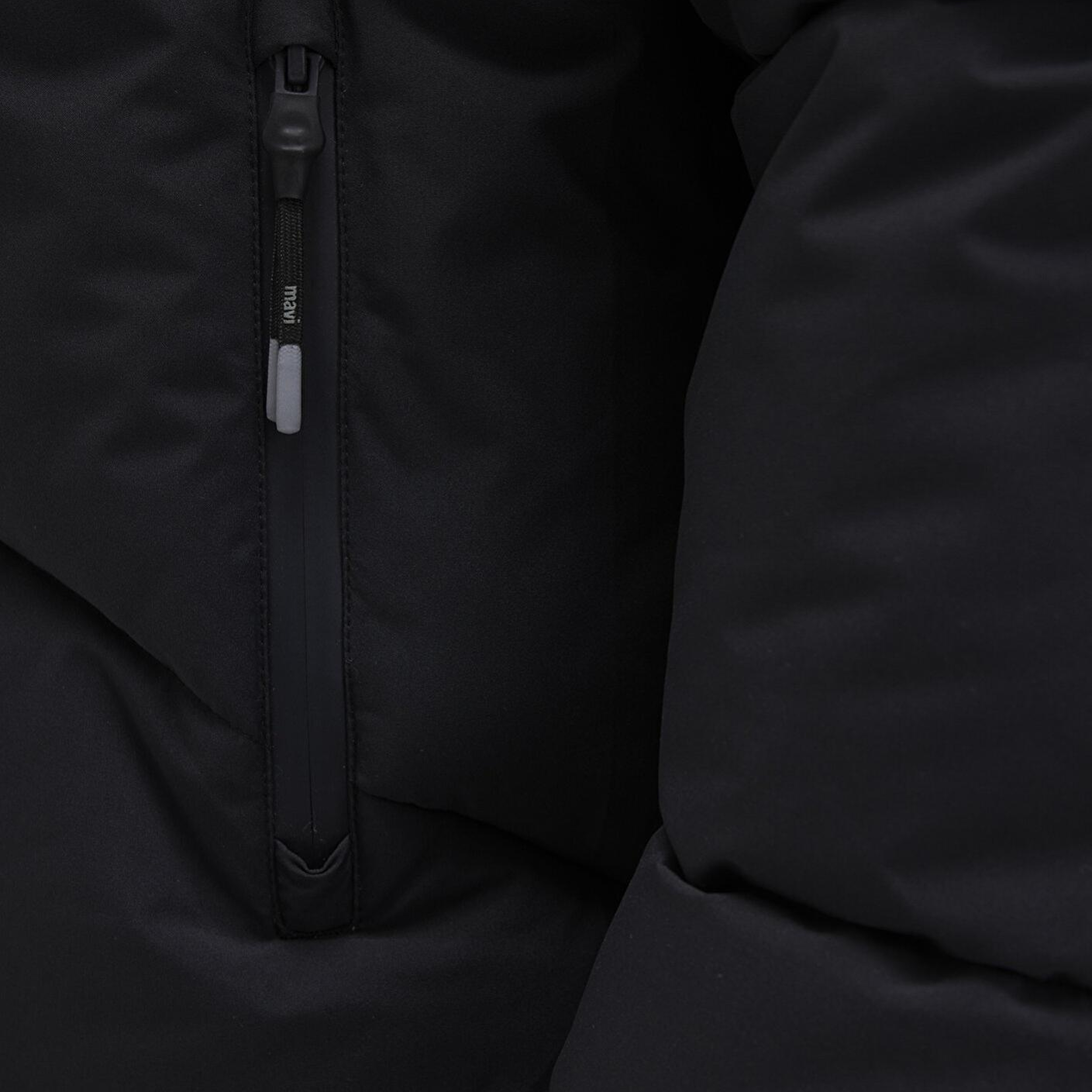 Mavi Kapüşonlu Siyah Şişme Mont 0110360-900