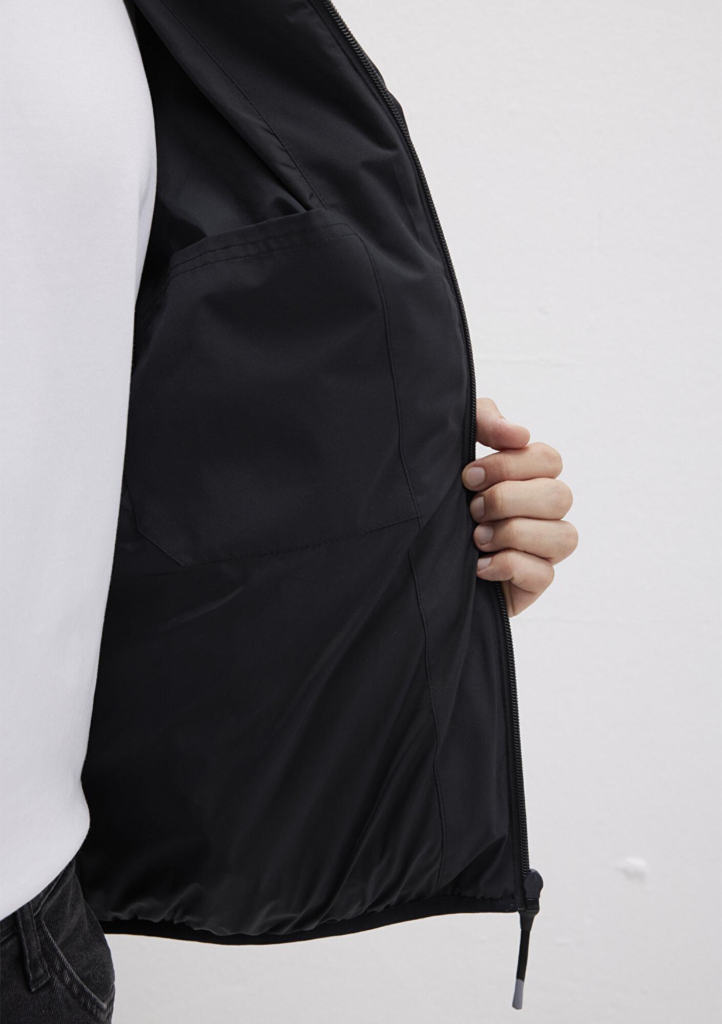 Mavi Kapüşonlu Siyah Şişme Mont 0110360-900