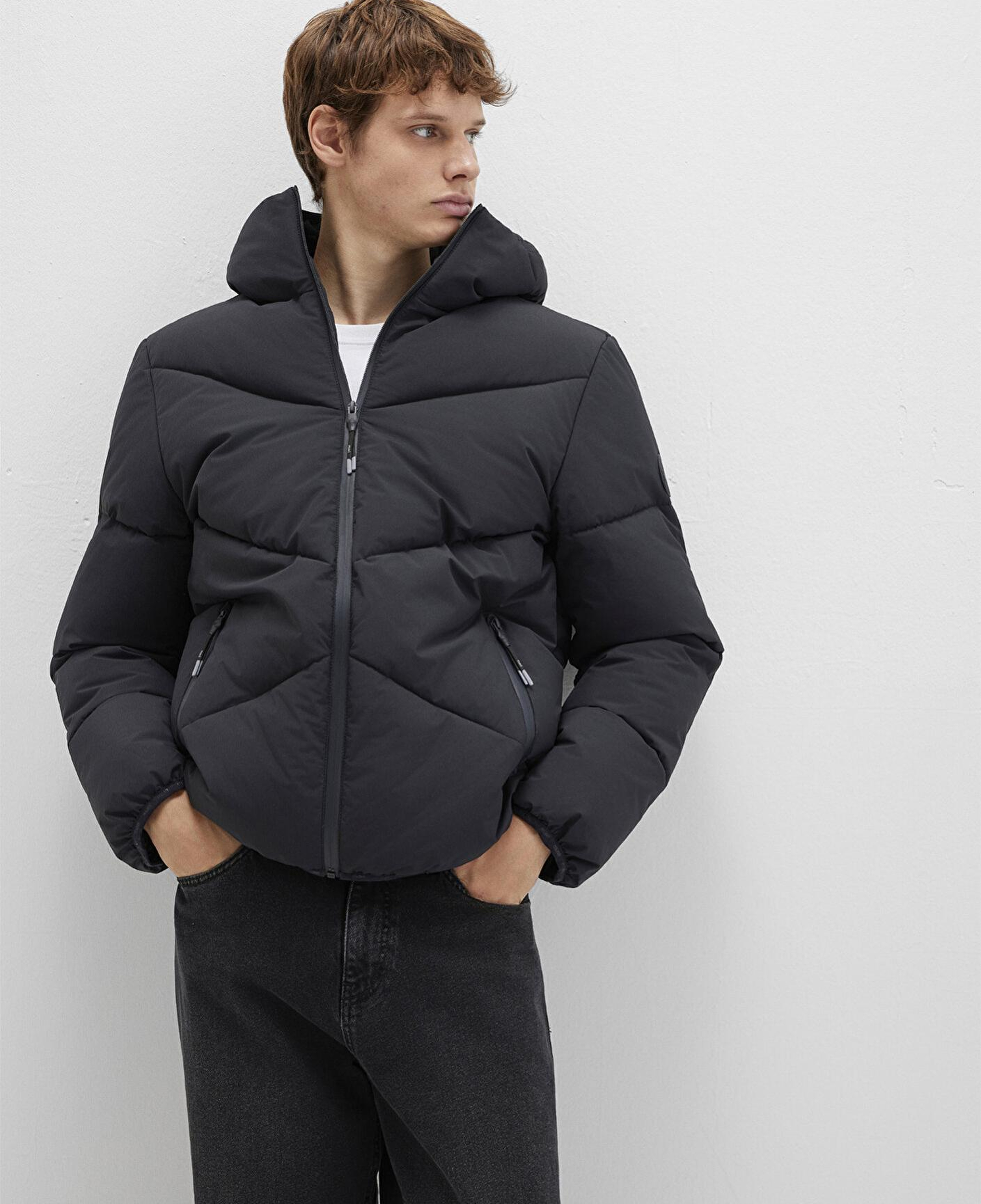 Mavi Kapüşonlu Siyah Şişme Mont 0110360-900