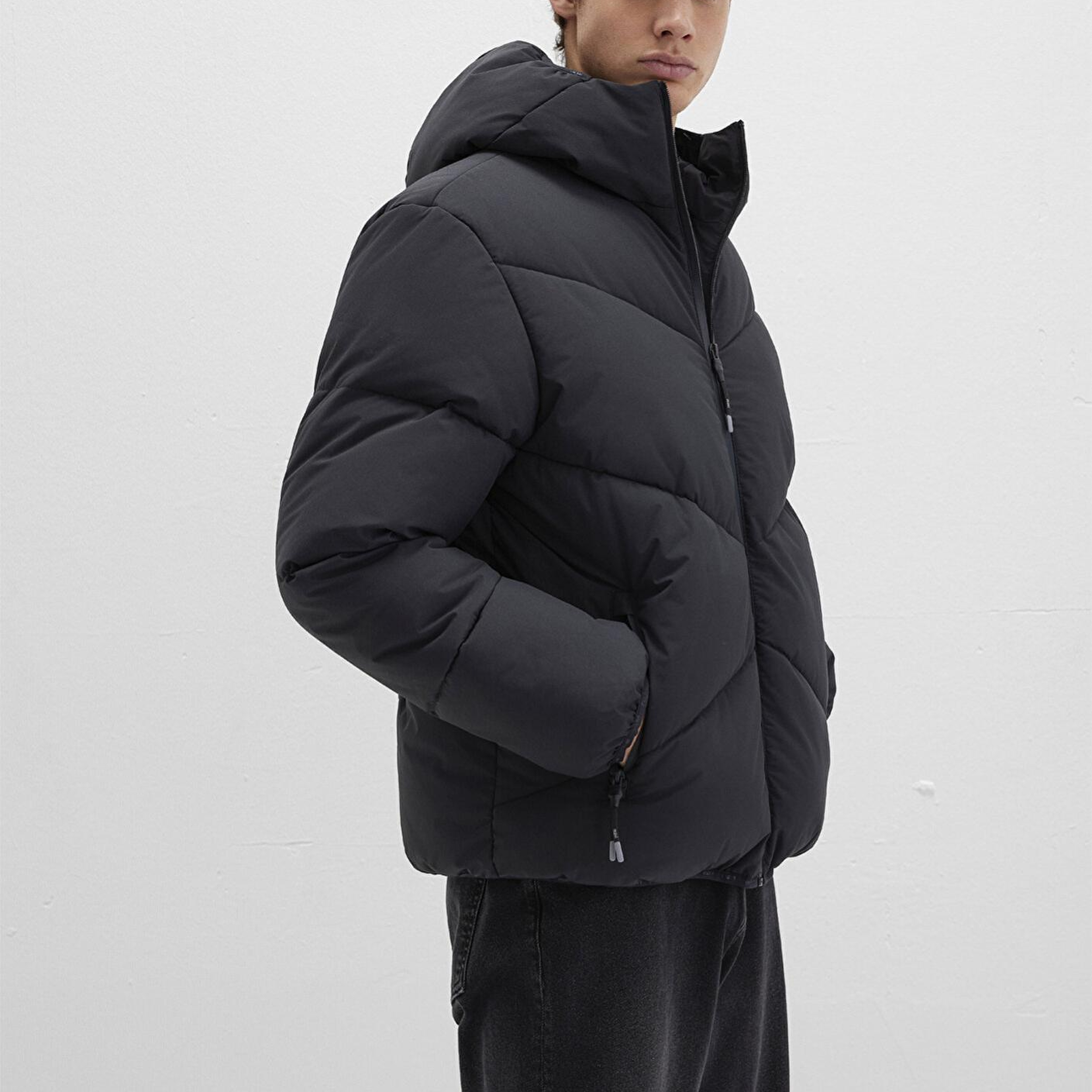 Mavi Kapüşonlu Siyah Şişme Mont 0110360-900