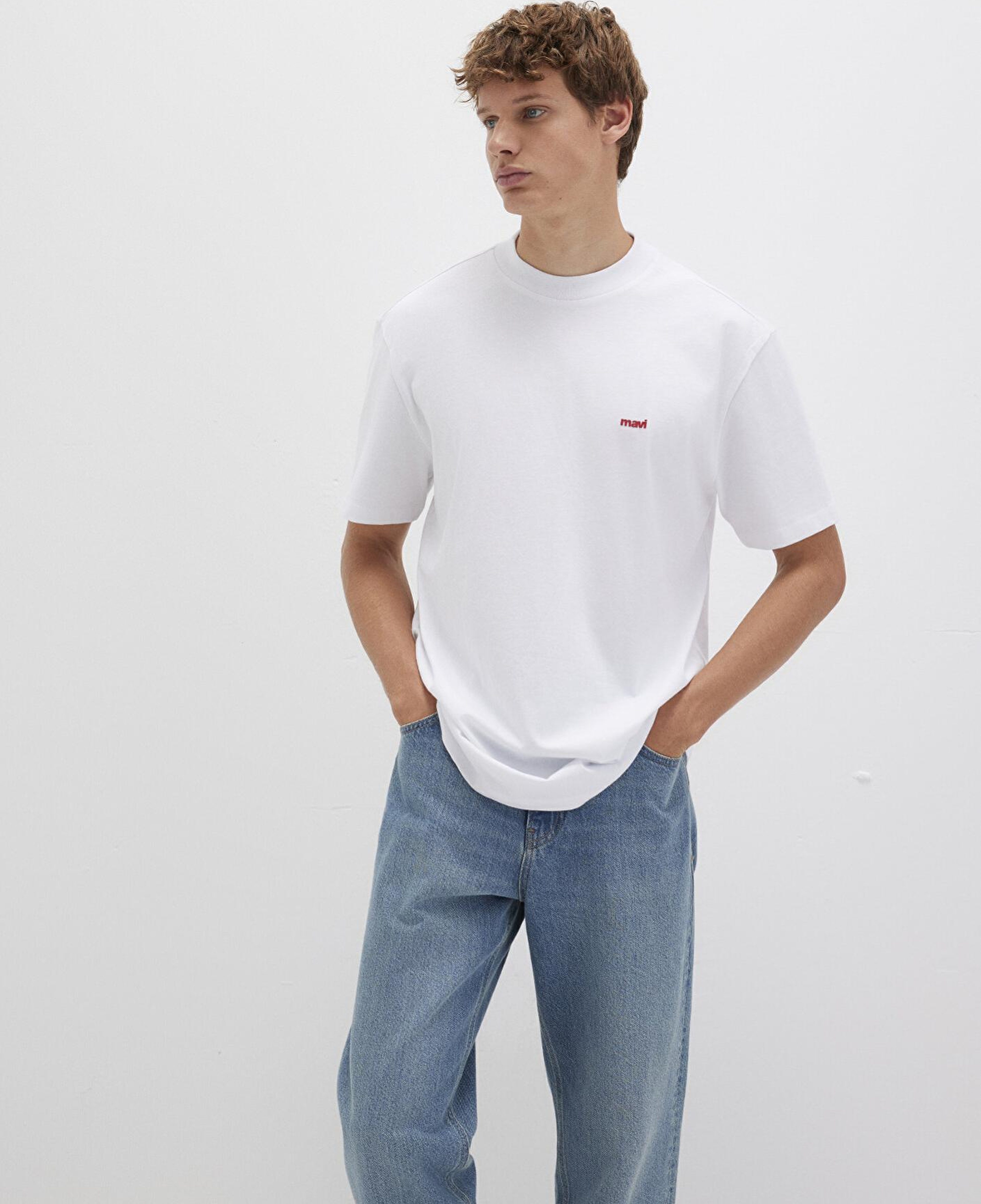 Mavi Mavi Logo Baskılı Beyaz Basic Tişört Loose Fit / Bol Rahat Kesim 0612216-620