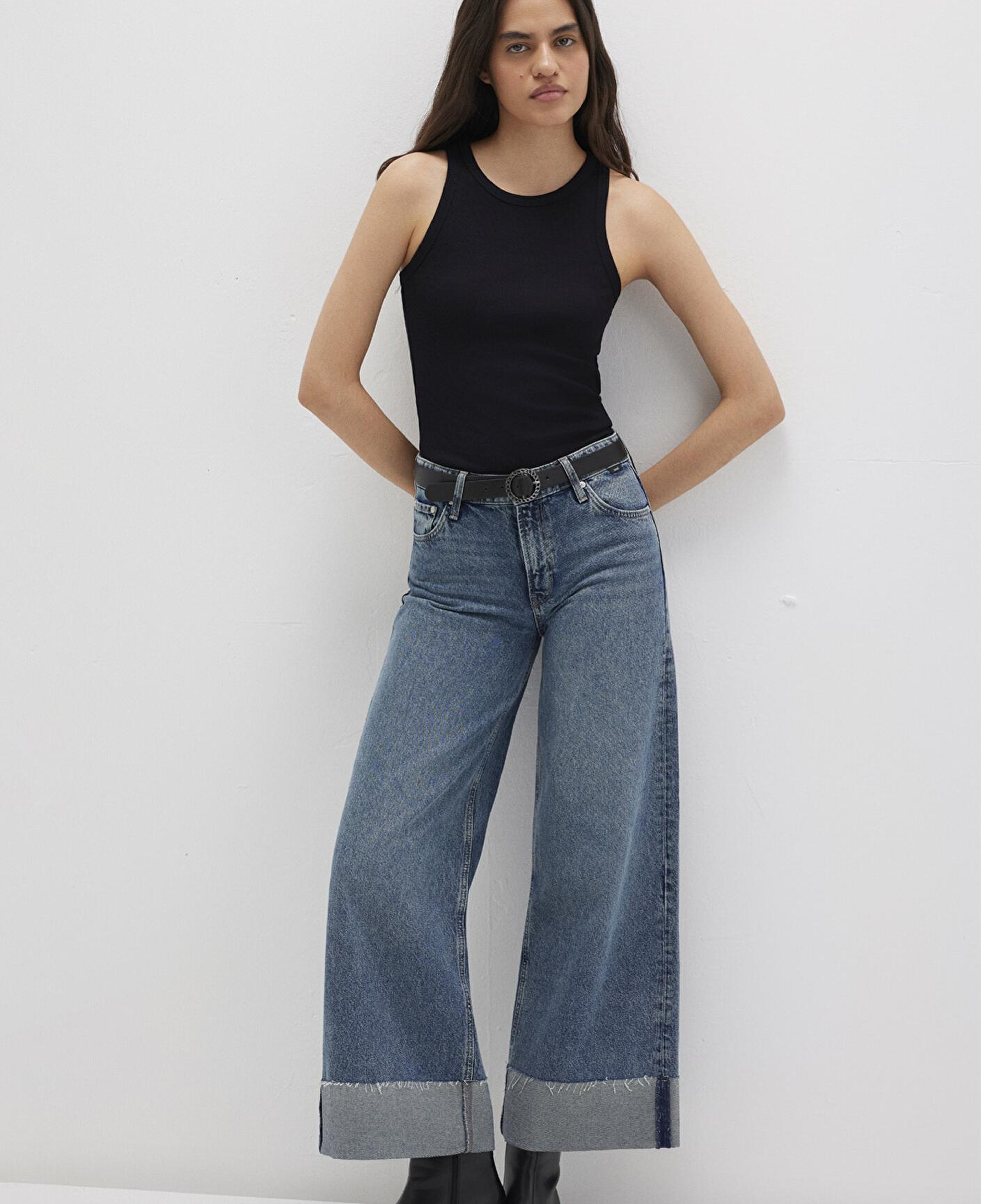 Mavi Halter Yaka Siyah Basic Atlet Slim Fit / Dar Kesim 1612462-900