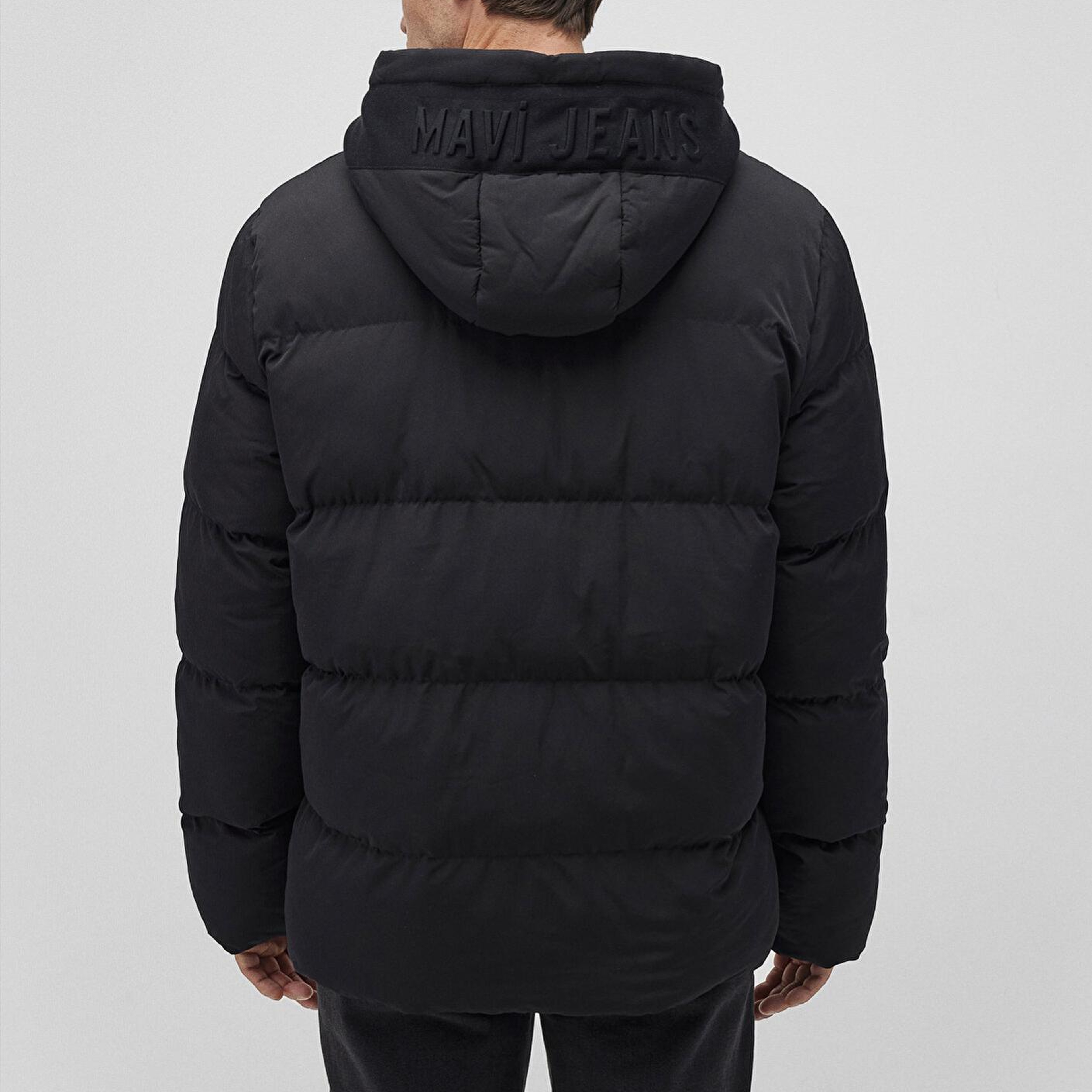 Mavi Kapüşonlu Siyah Şişme Mont 0110349-900