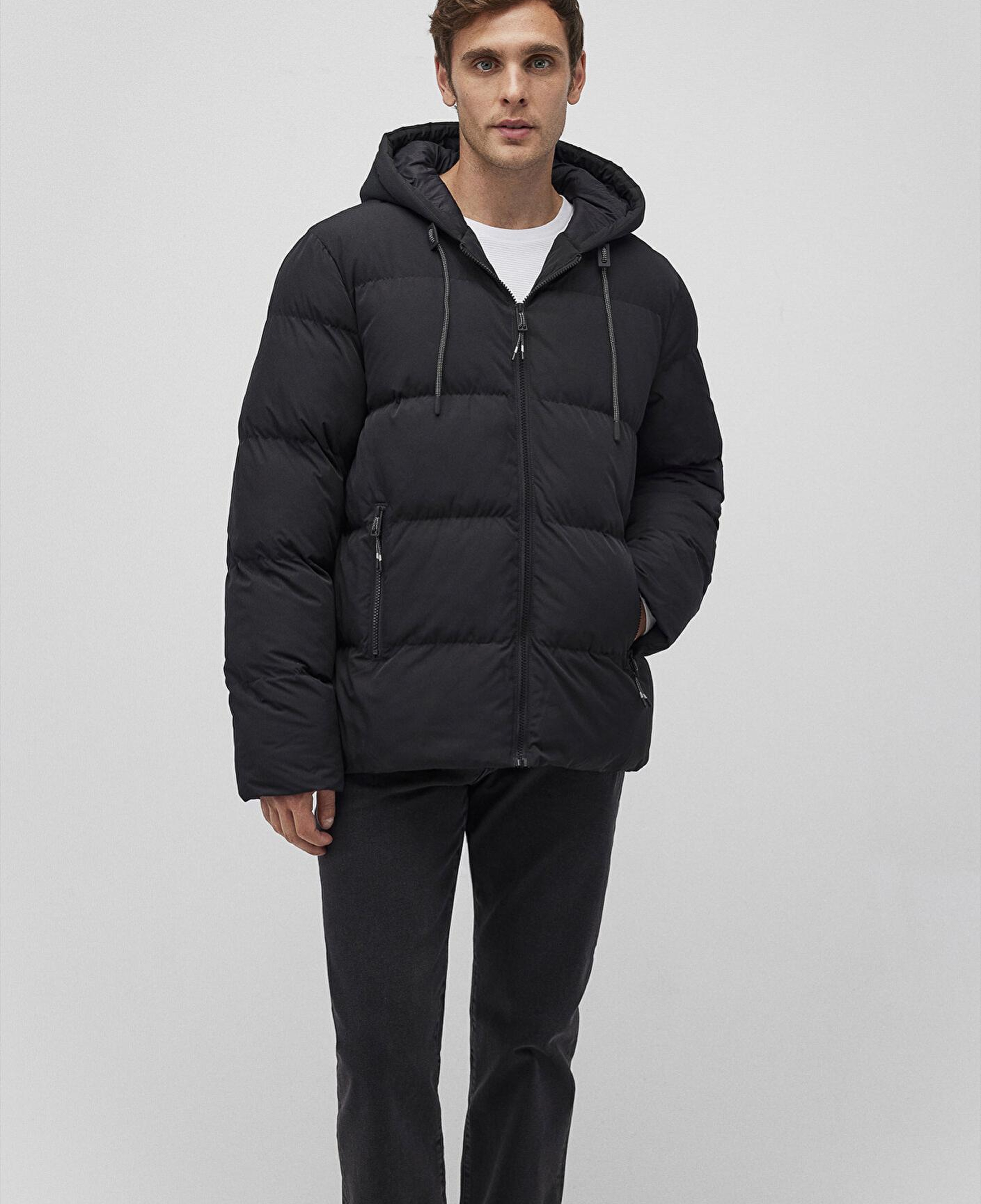 Mavi Kapüşonlu Siyah Şişme Mont 0110349-900