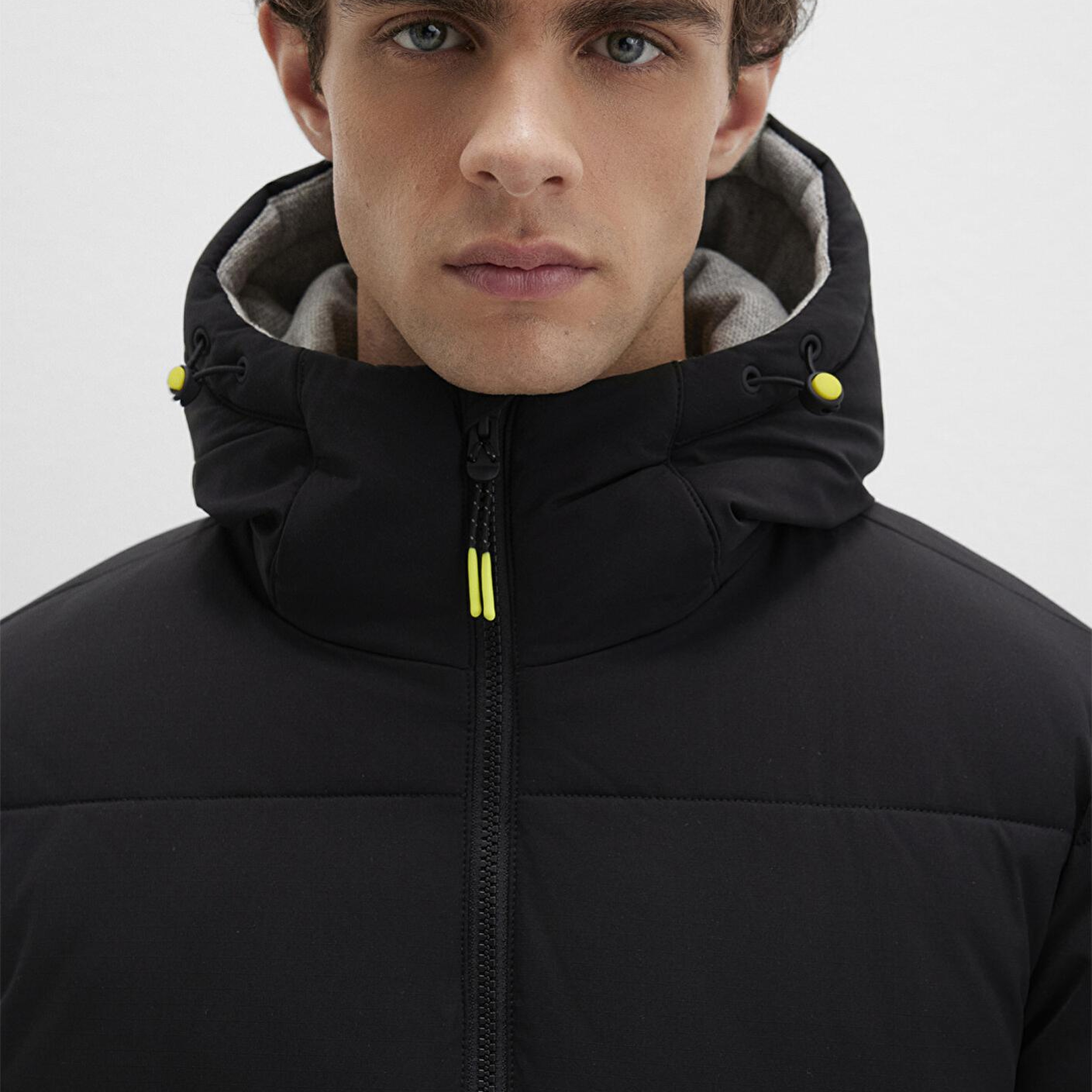 Mavi Kapüşonlu Siyah Şişme Mont 0110211-900