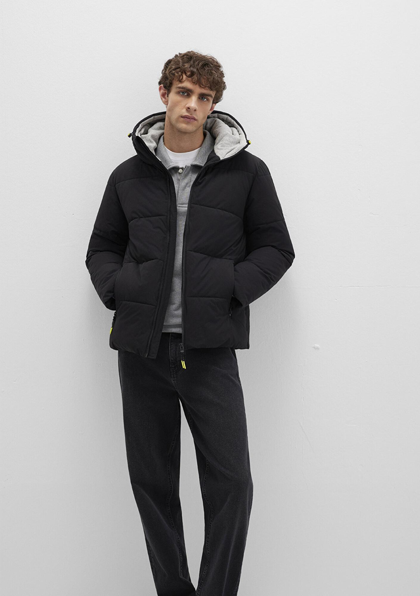 Mavi Kapüşonlu Siyah Şişme Mont 0110211-900