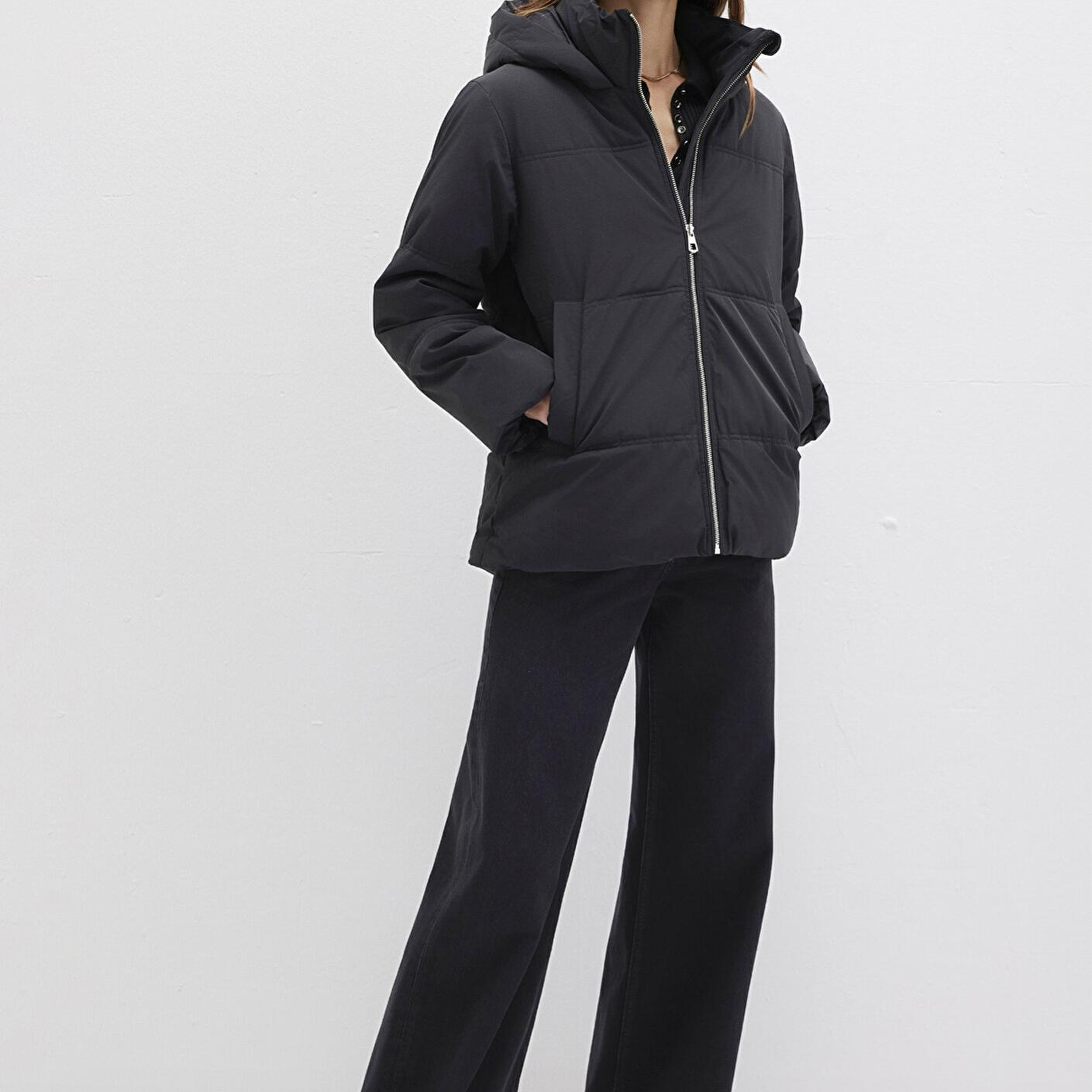 Mavi Su İtici Kapüşonlu Siyah Şişme Mont 1110445-900