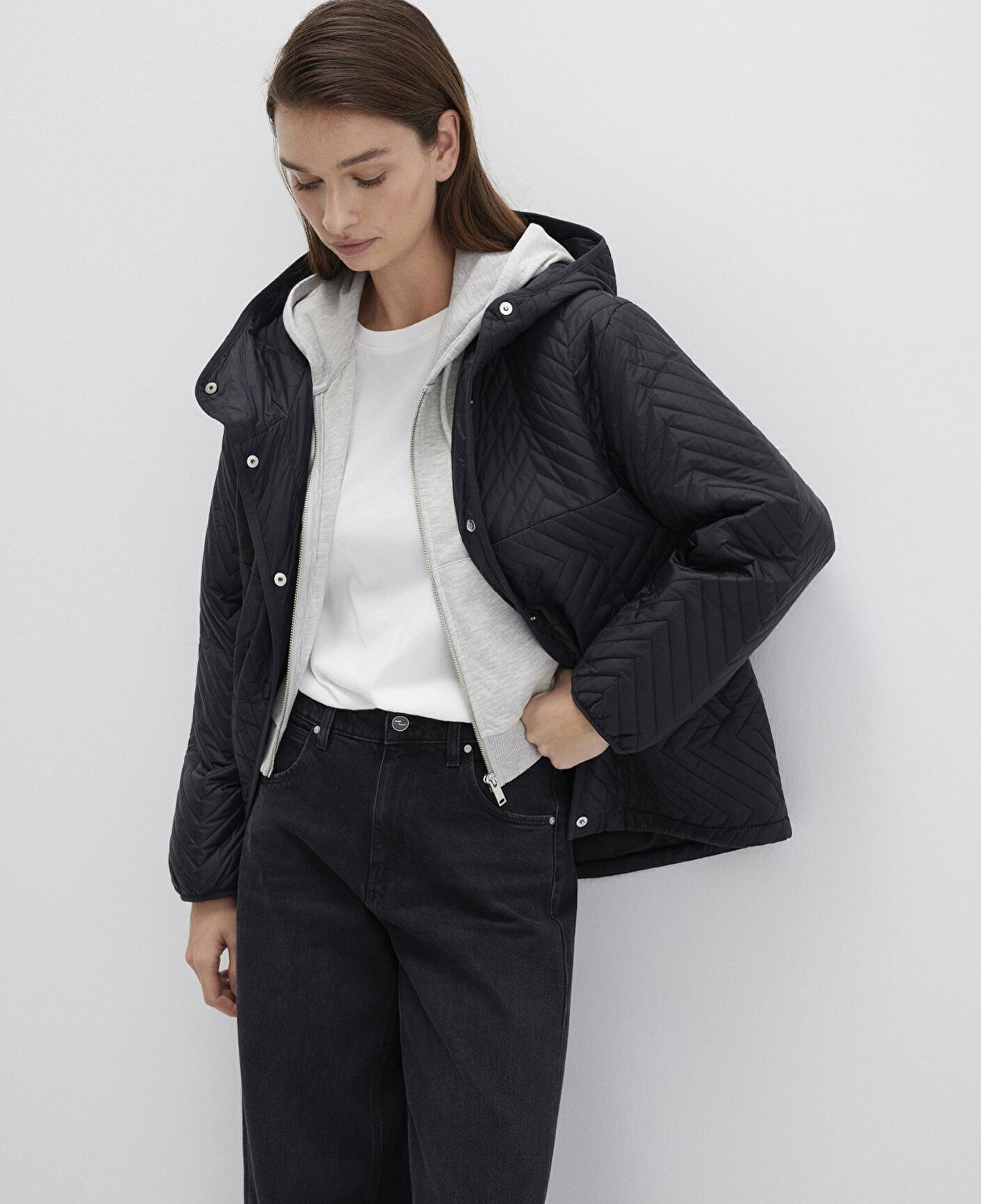 Mavi Kapüşonlu Kapitone Siyah Ceket Loose Fit / Bol Rahat Kesim 1110460-900