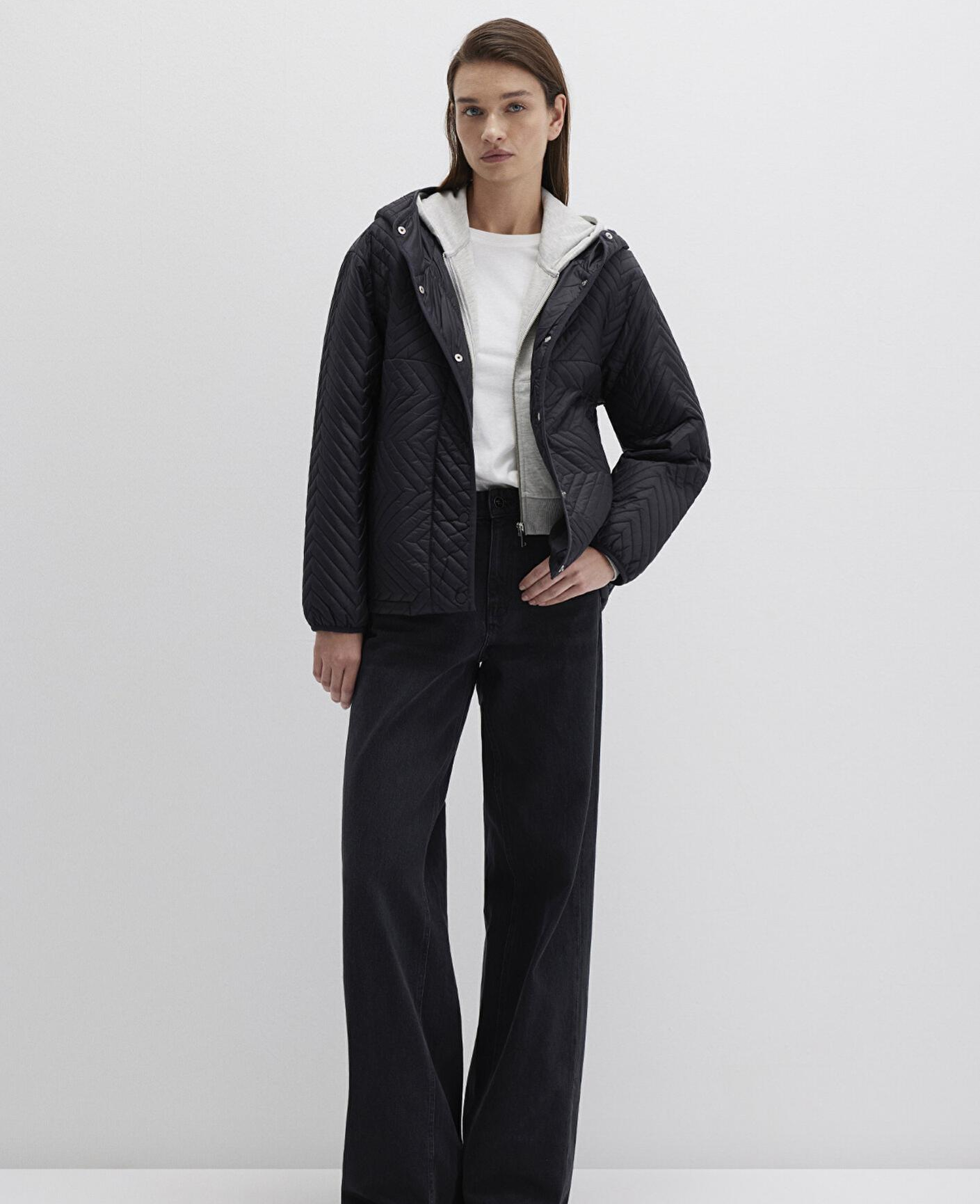 Mavi Kapüşonlu Kapitone Siyah Ceket Loose Fit / Bol Rahat Kesim 1110460-900