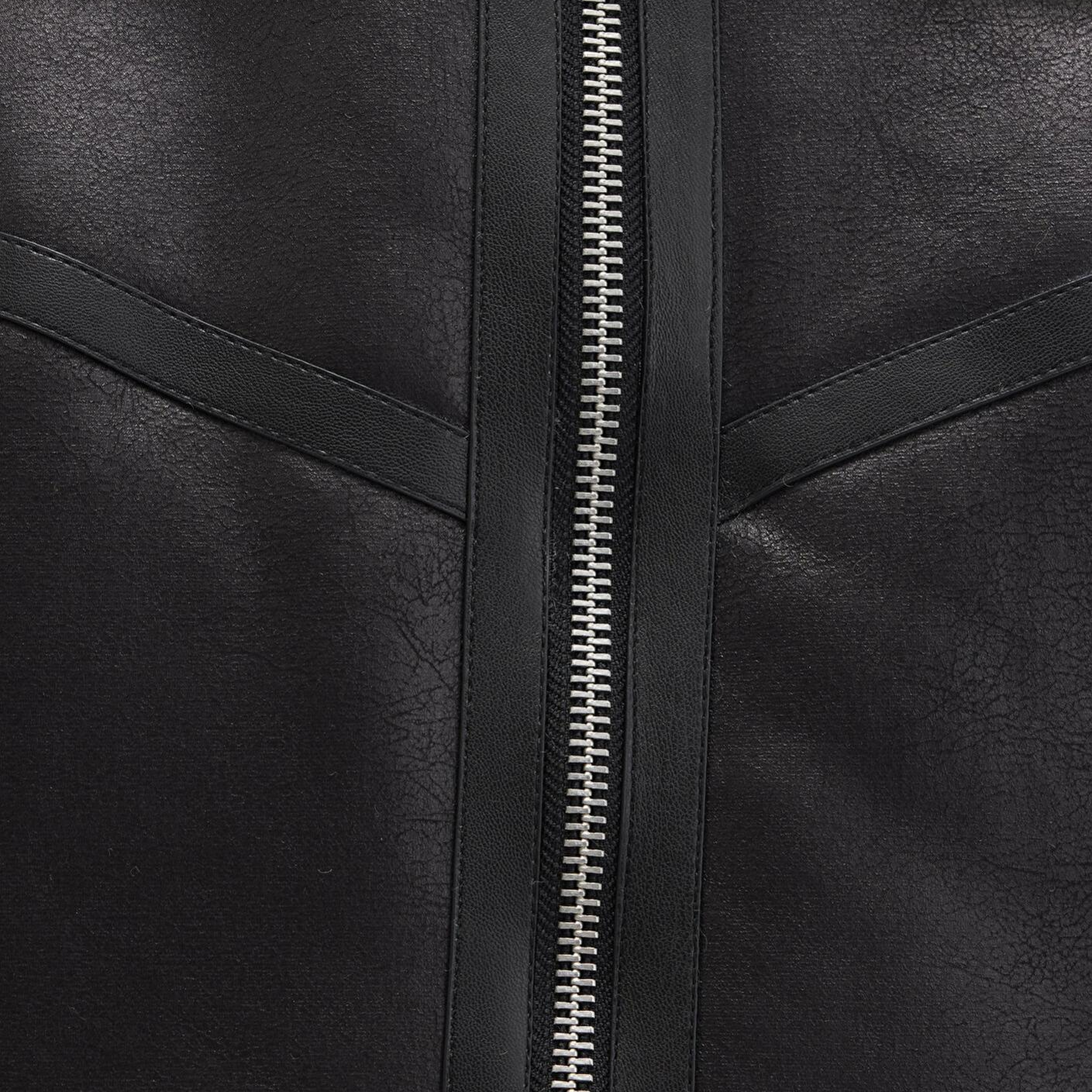 Mavi Suni Kürk Detaylı Siyah Suni Deri Ceket Regular Fit / Normal Kesim 1110462-900