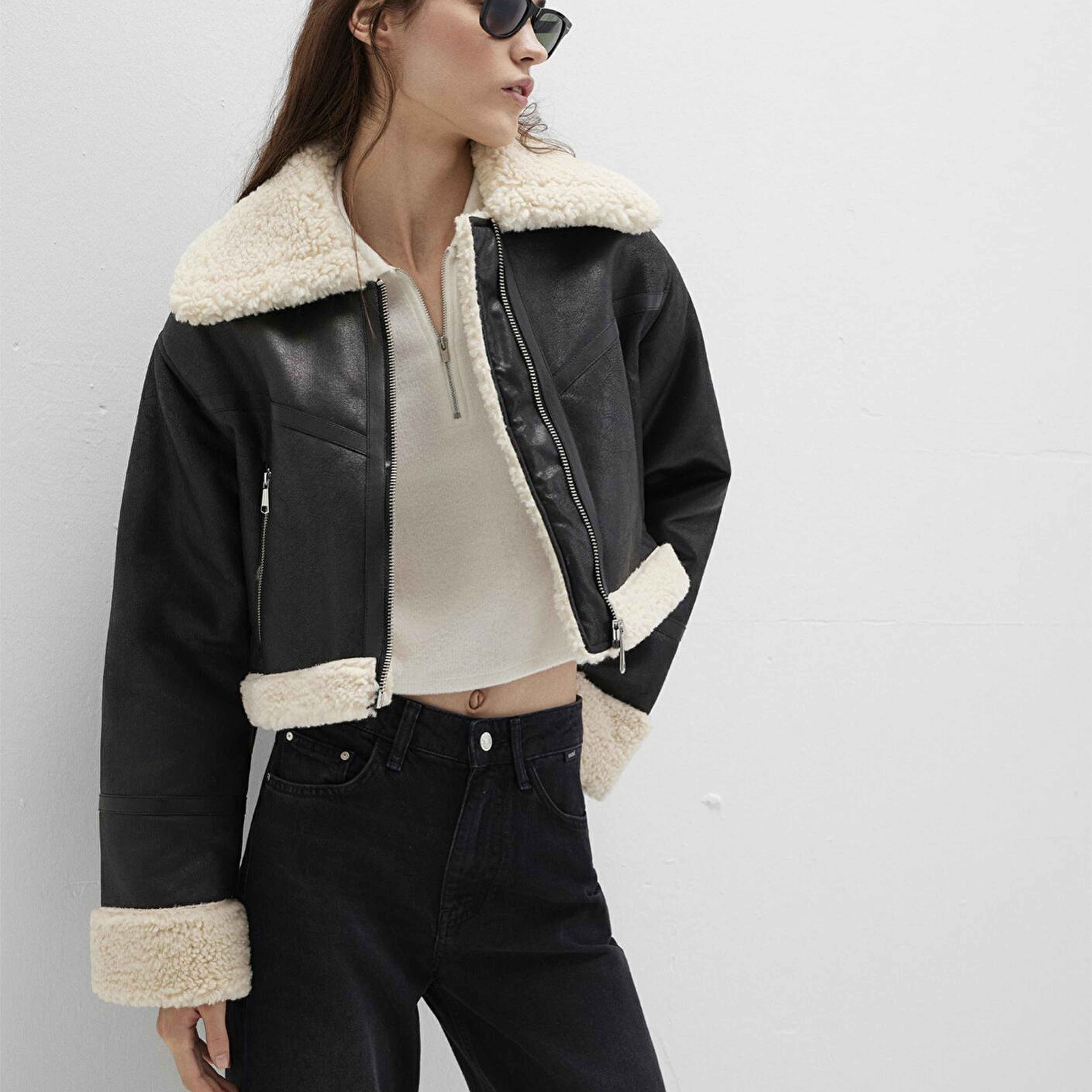 Mavi Suni Kürk Detaylı Siyah Suni Deri Ceket Regular Fit / Normal Kesim 1110462-900