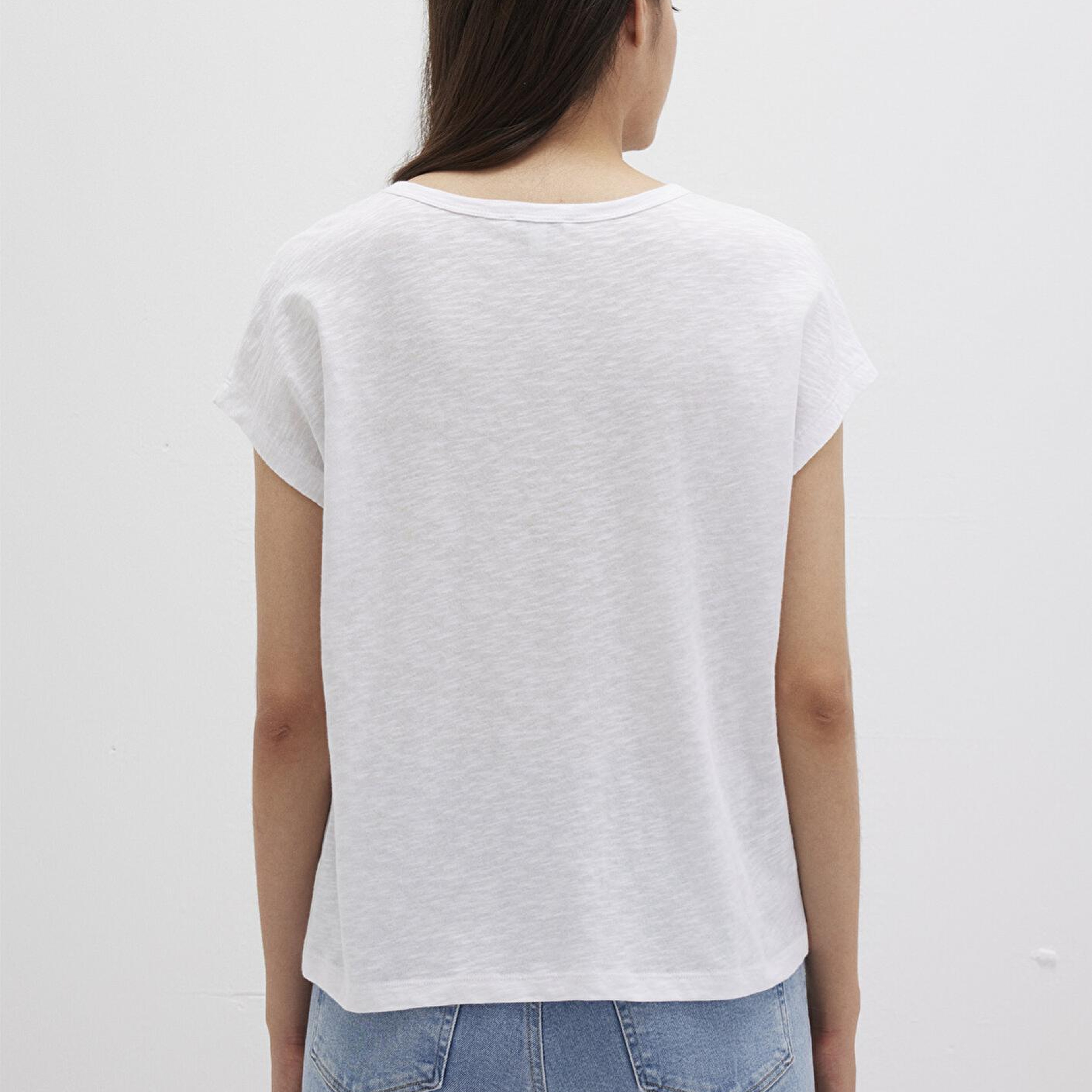 Mavi V Yaka Beyaz Basic Tişört Regular Fit / Normal Kesim 1612380-620