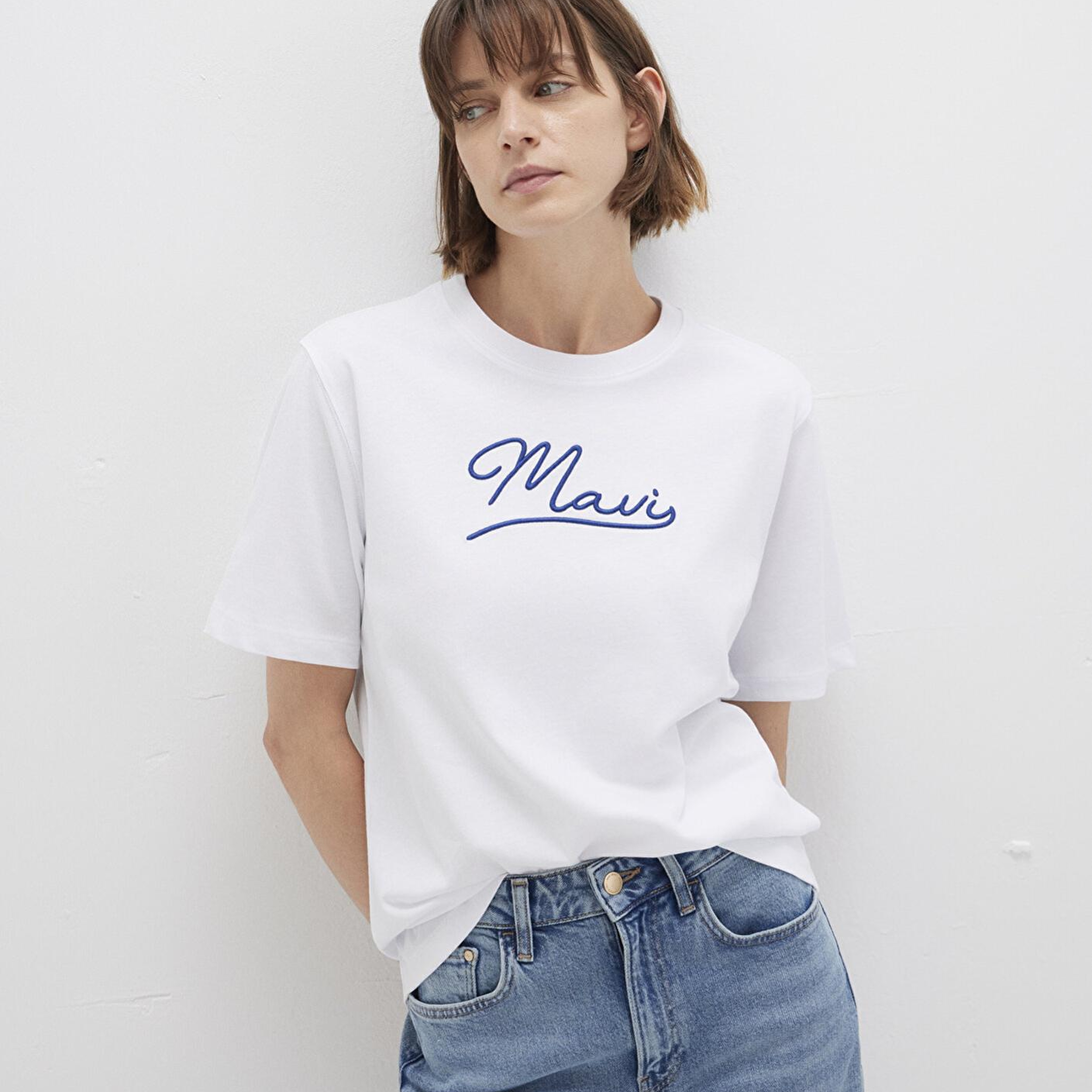 Mavi Mavi Nakışlı Beyaz Tişört Regular Fit / Normal Kesim 1612421-620