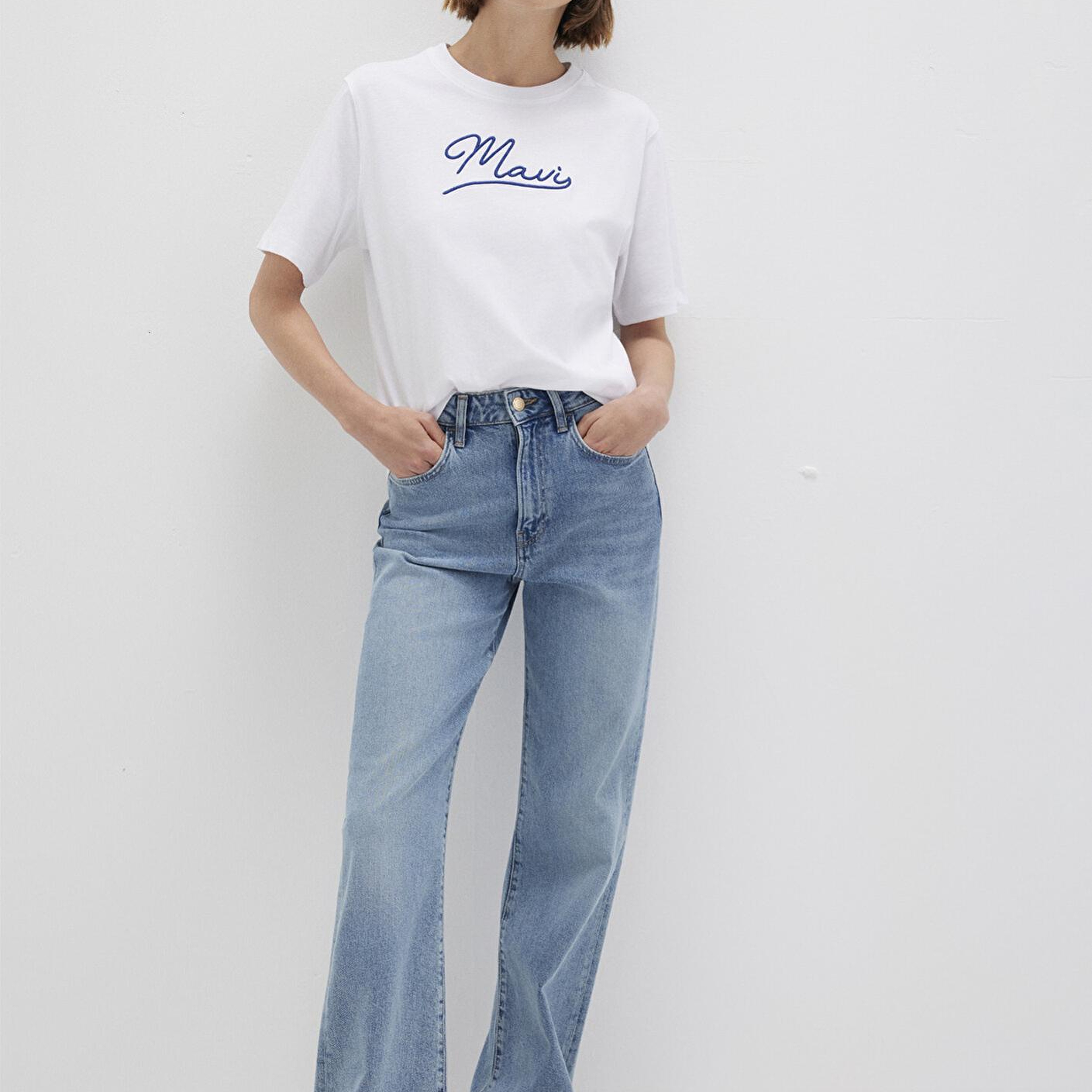 Mavi Mavi Nakışlı Beyaz Tişört Regular Fit / Normal Kesim 1612421-620
