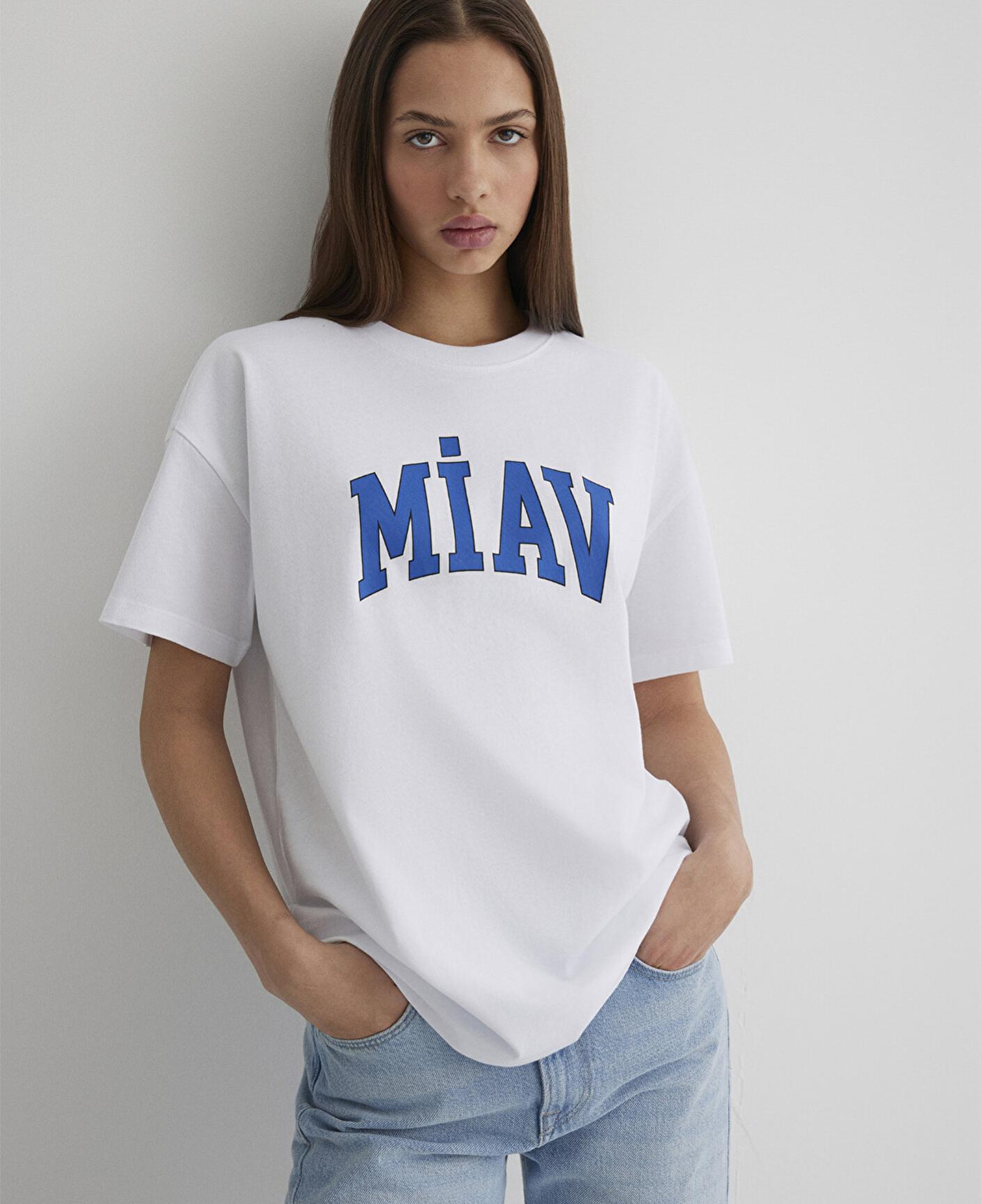 Mavi Miav Baskılı Beyaz Tişört Loose Fit / Bol Rahat Kesim 1612457-620