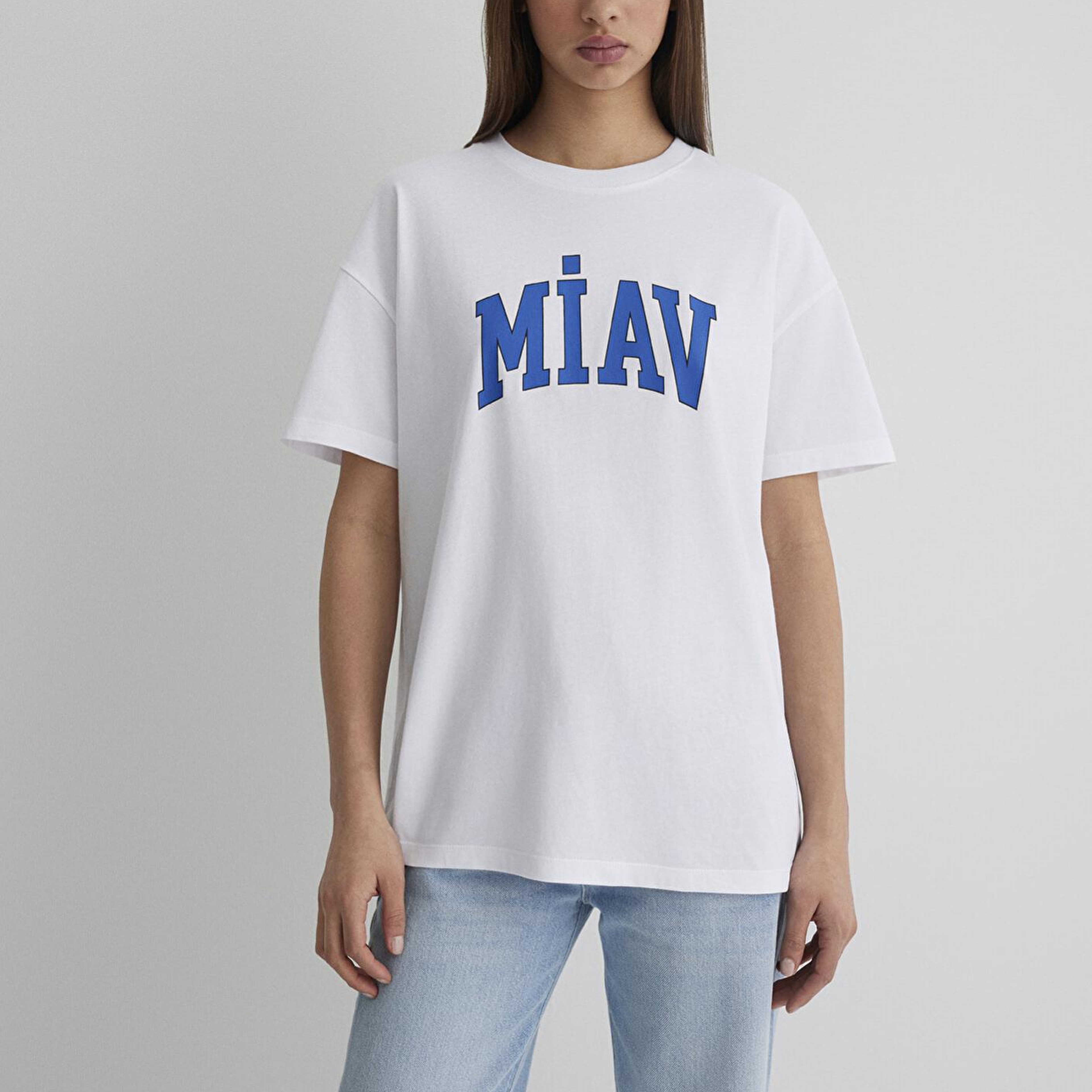 Mavi Miav Baskılı Beyaz Tişört Loose Fit / Bol Rahat Kesim 1612457-620