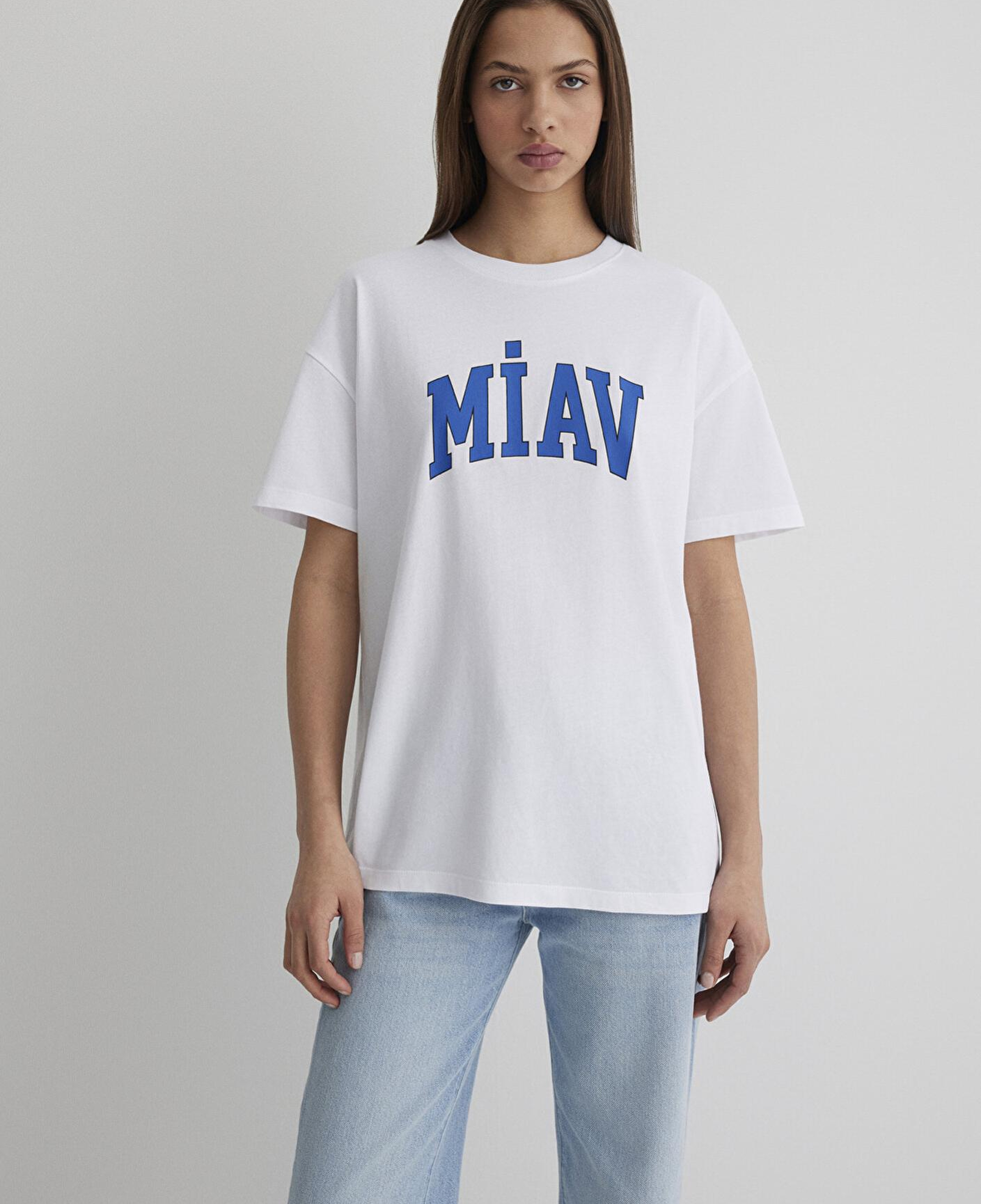 Mavi Miav Baskılı Beyaz Tişört Loose Fit / Bol Rahat Kesim 1612457-620