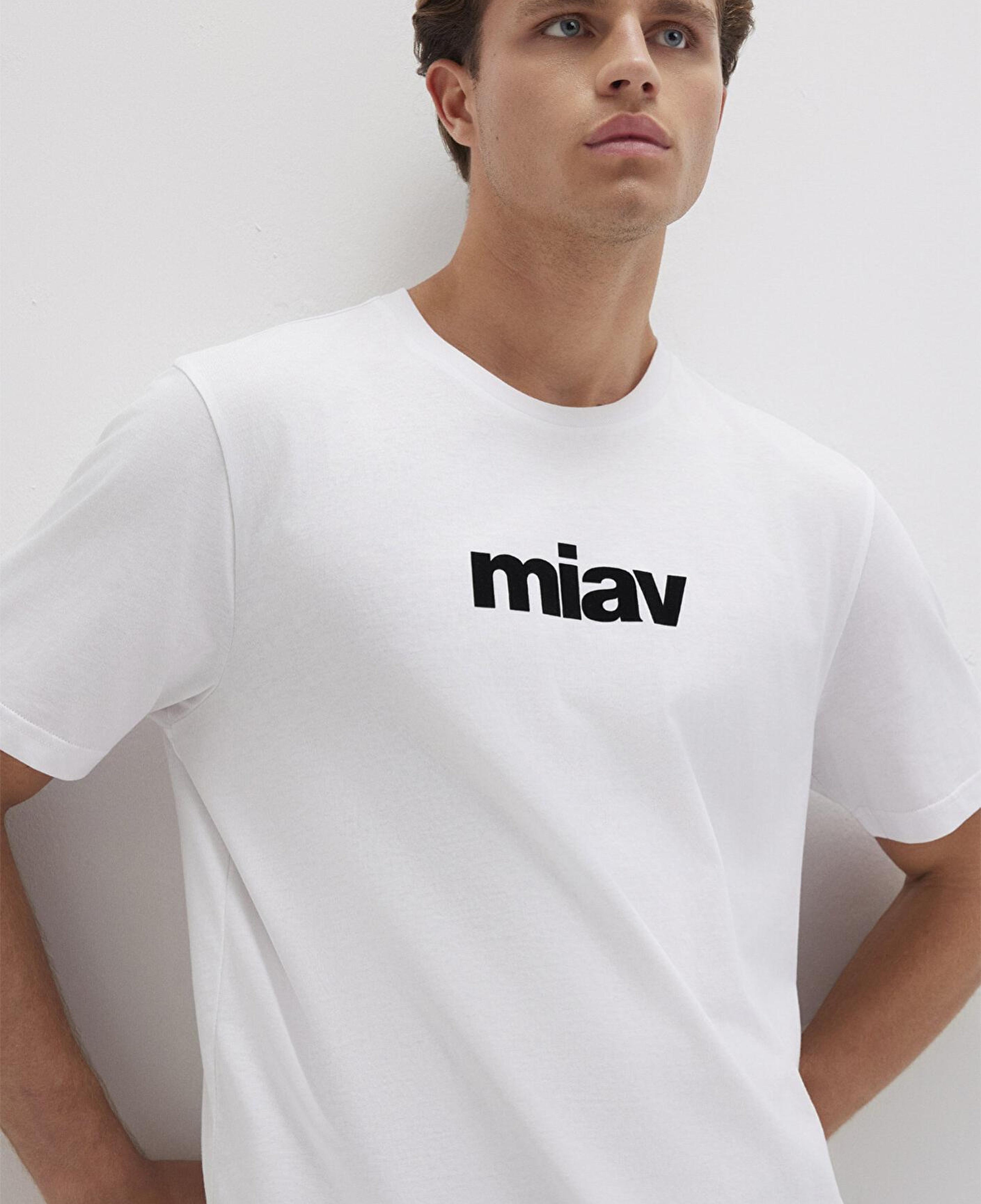 Mavi Siyah Miav Baskılı Beyaz Tişört Regular Fit / Normal Kesim 067153-602