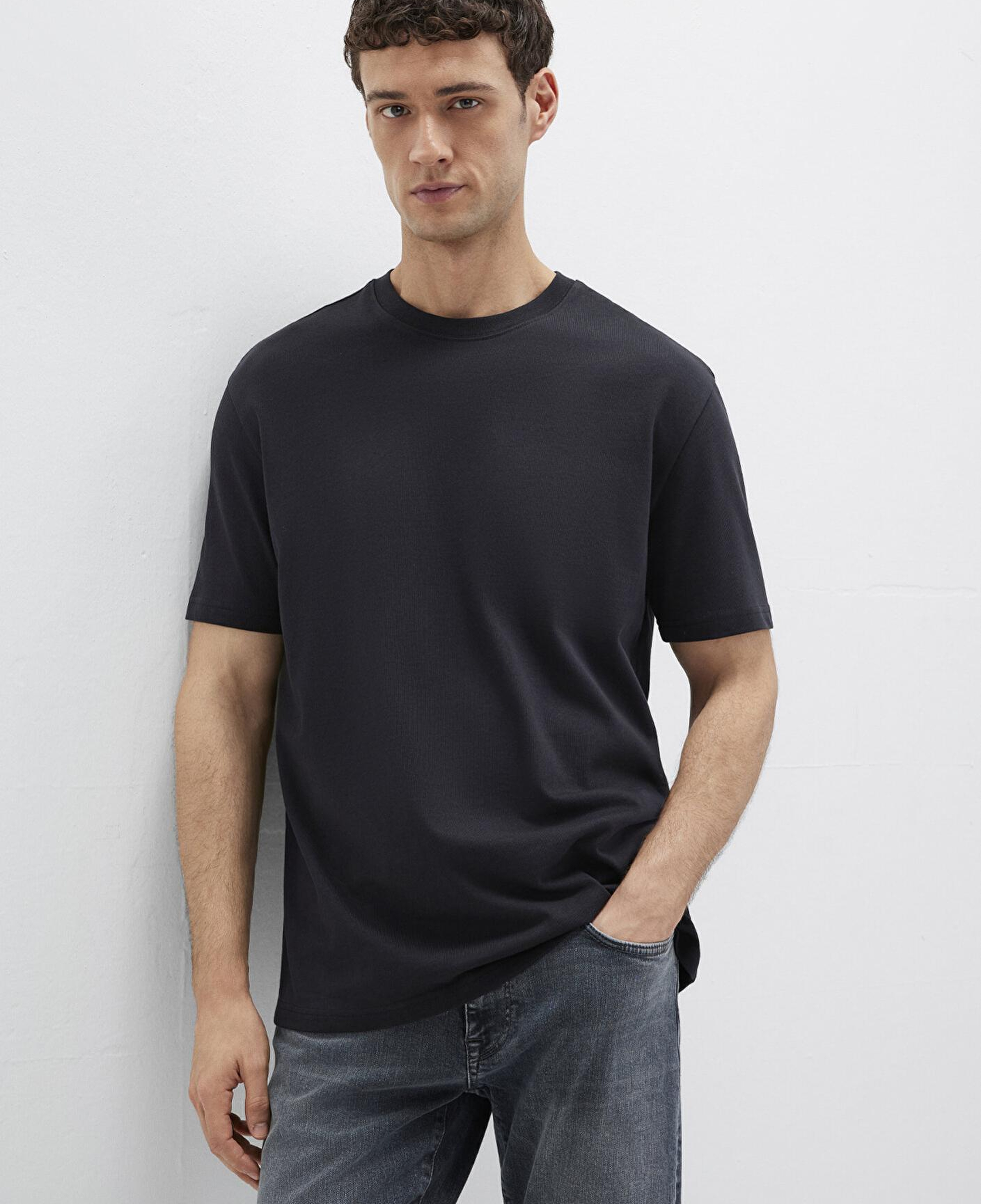 Mavi Bisiklet Yaka Siyah Basic Tişört Loose Fit / Bol Rahat Kesim 0611596-900