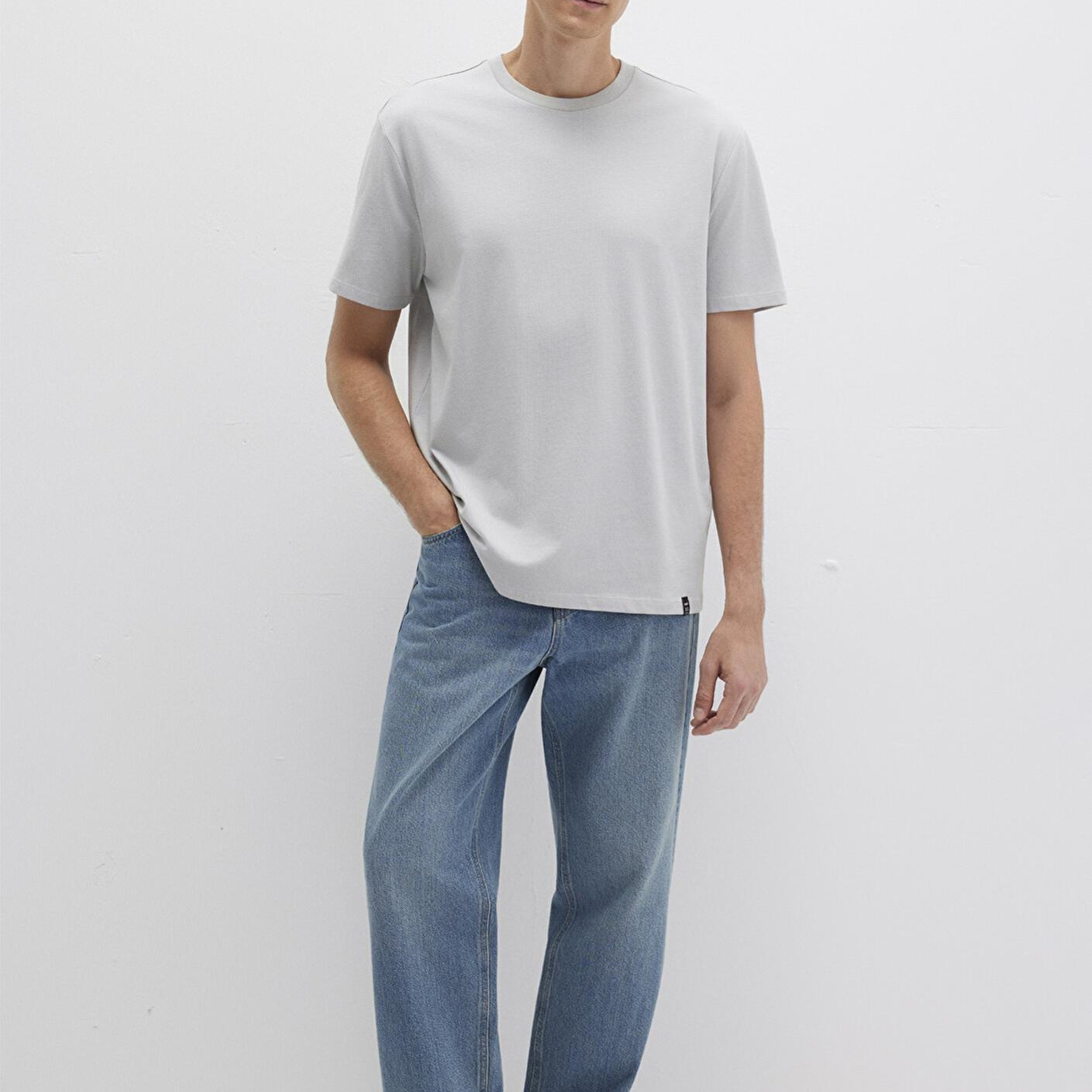 Mavi Etiket Detaylı Gri Basic Tişört Loose Fit / Bol Rahat Kesim 0611824-70075