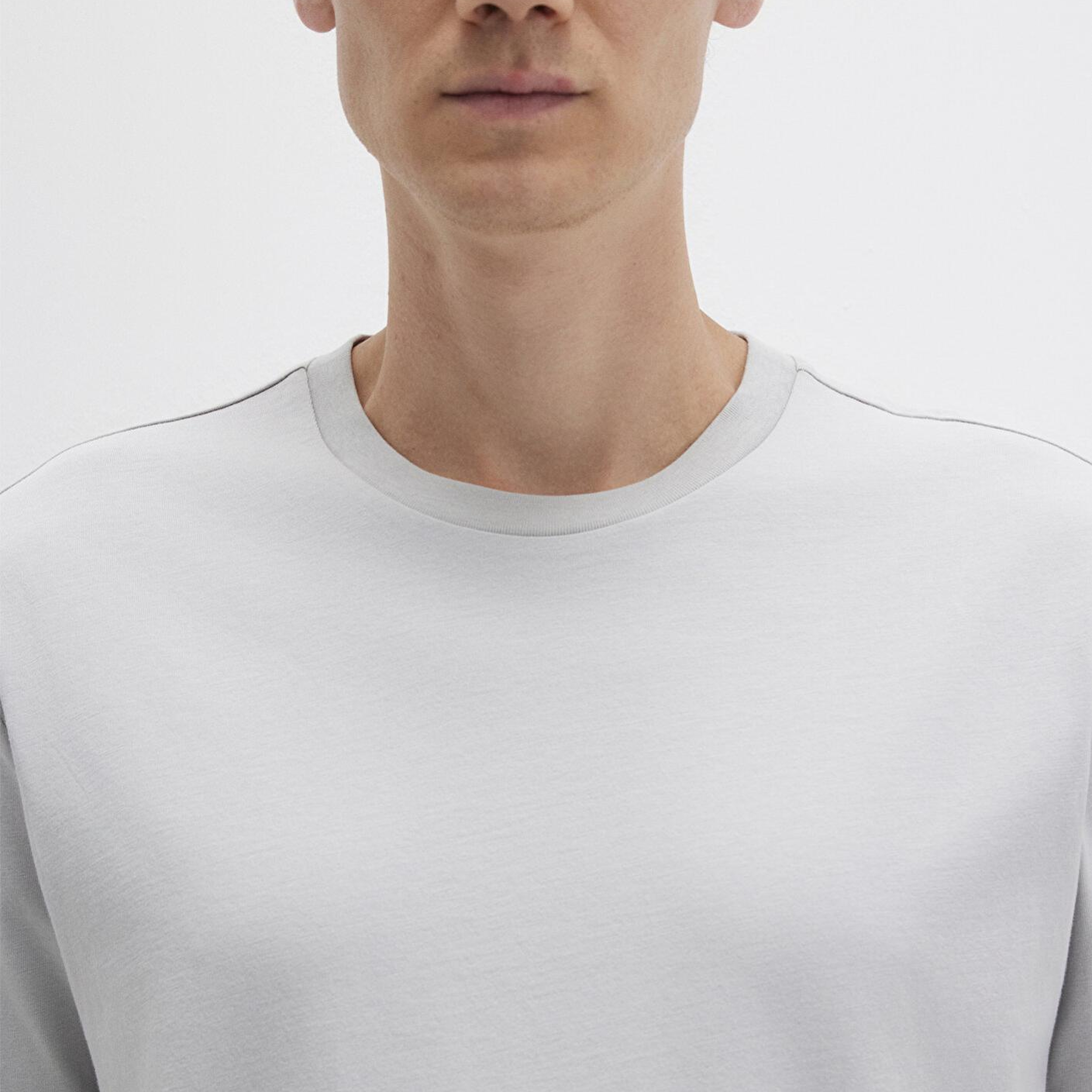 Mavi Etiket Detaylı Gri Basic Tişört Loose Fit / Bol Rahat Kesim 0611824-70075