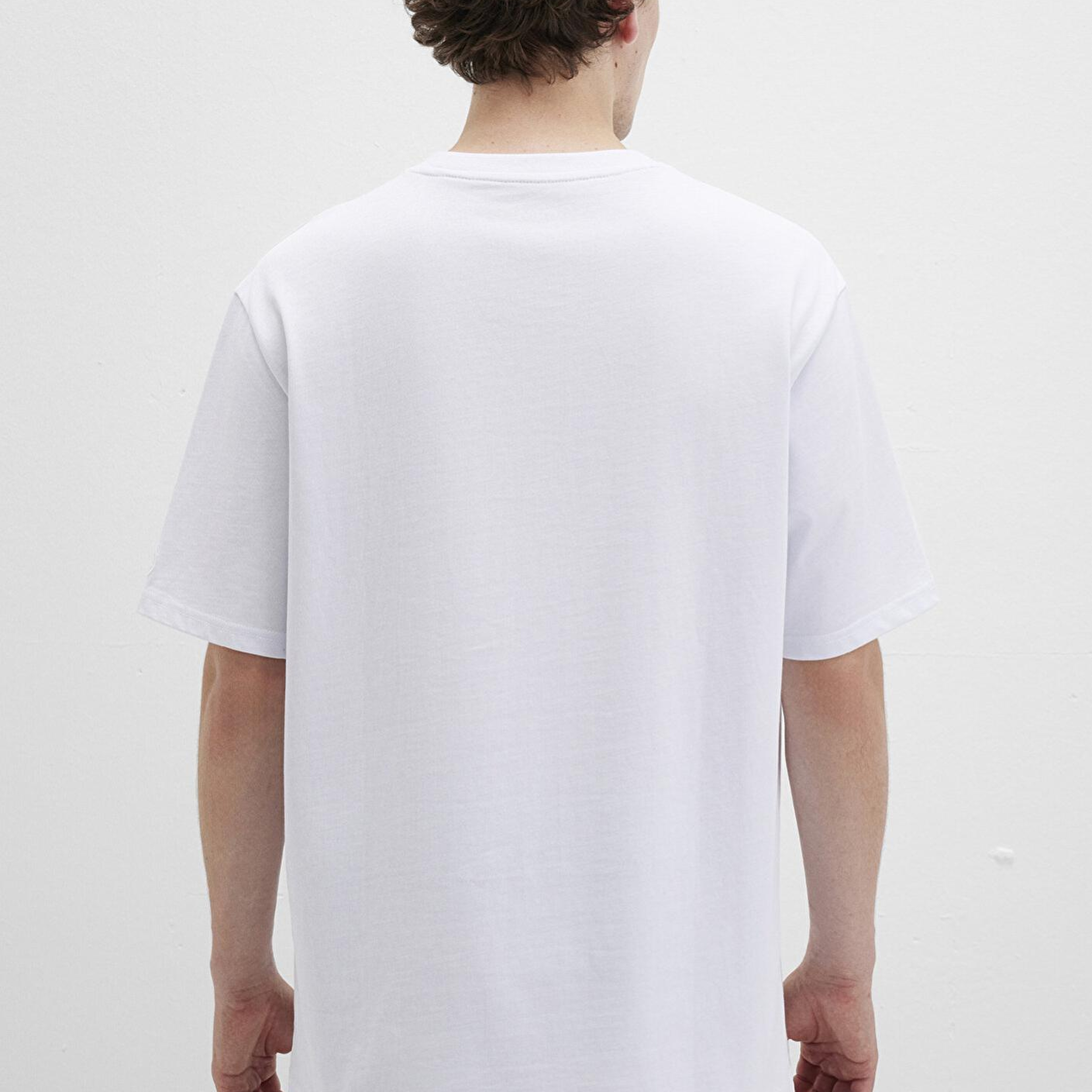 Mavi Logo Kol Detaylı Beyaz Basic Tişört Loose Fit / Bol Rahat Kesim 0611924-620