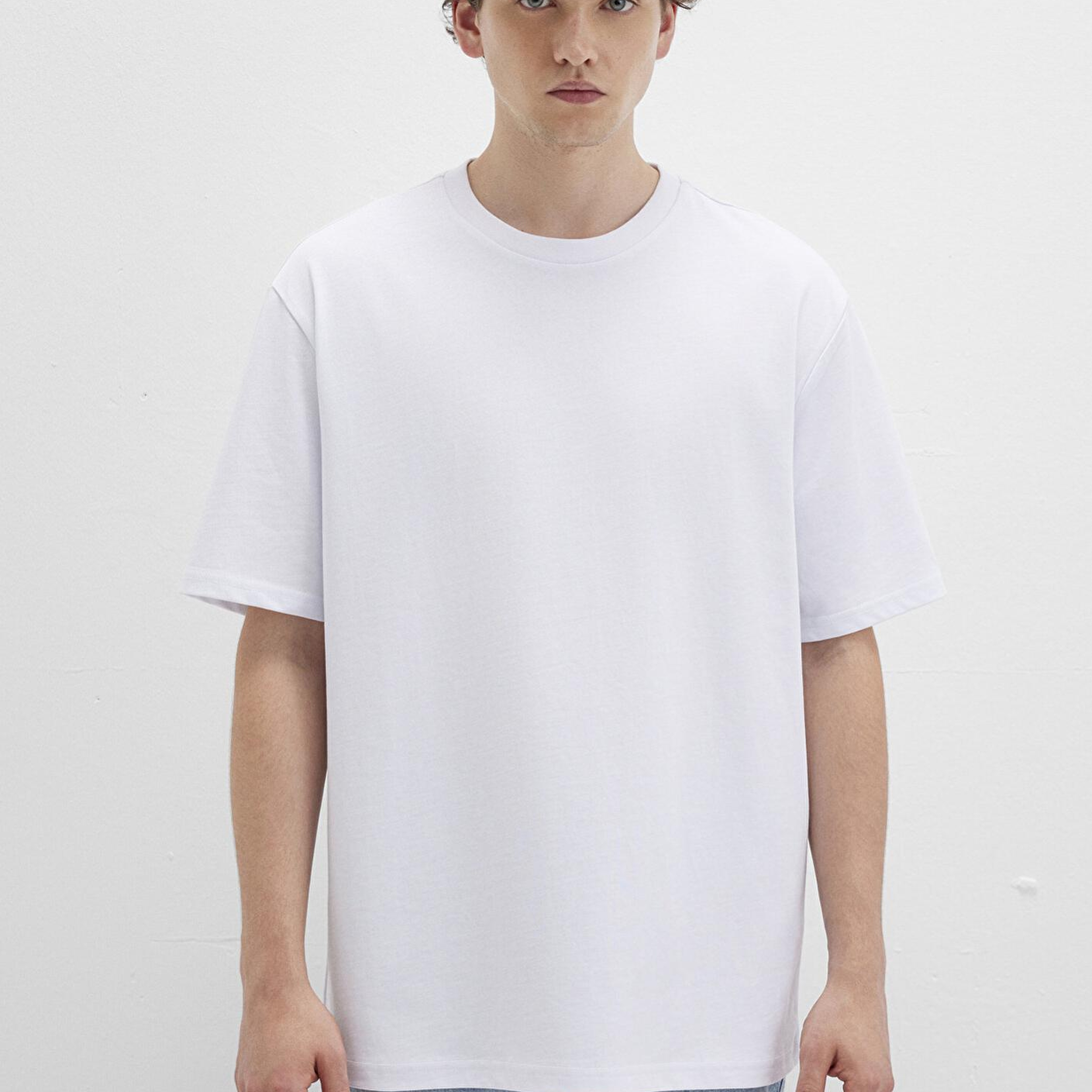 Mavi Logo Kol Detaylı Beyaz Basic Tişört Loose Fit / Bol Rahat Kesim 0611924-620