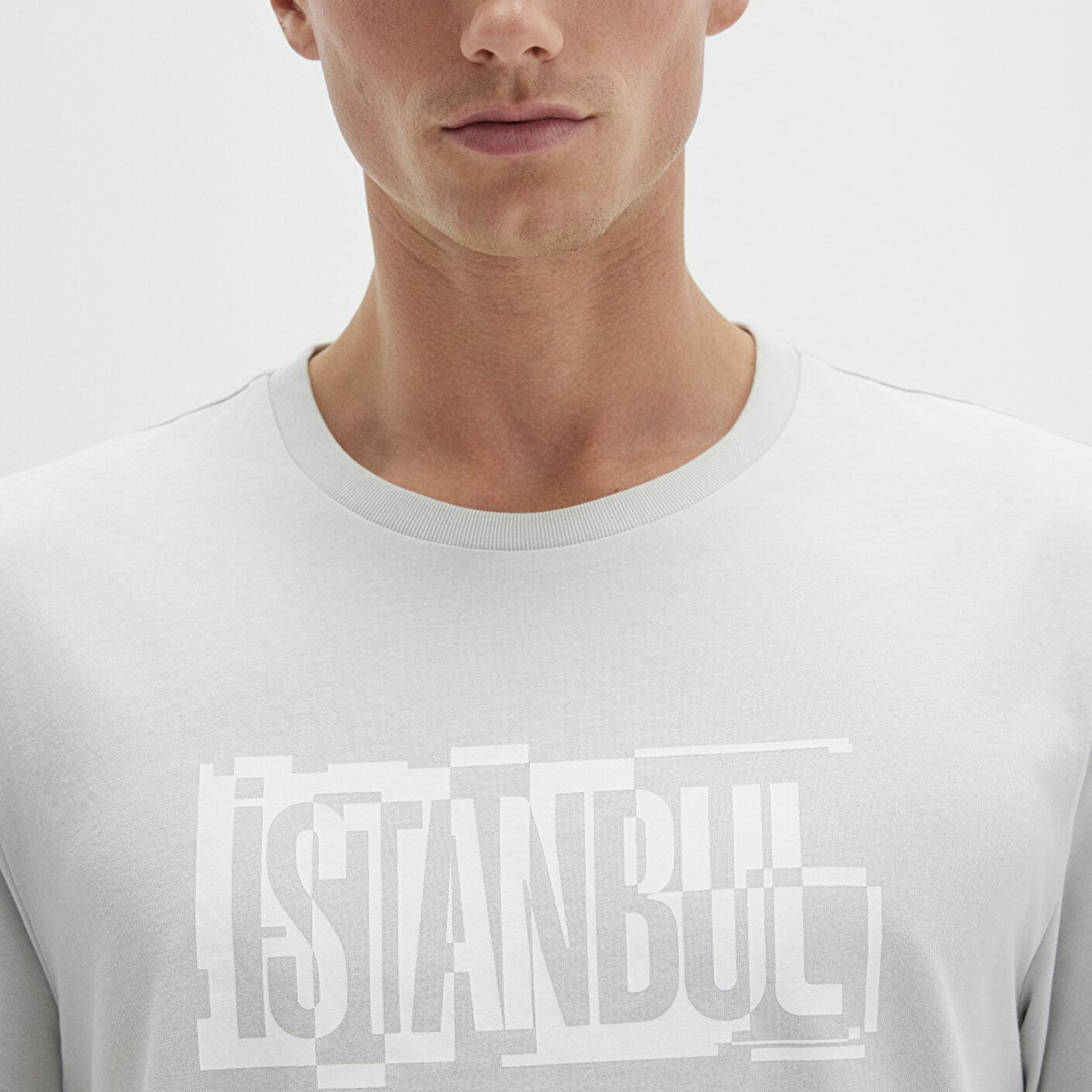 Mavi İstanbul Baskılı Gri Tişört Regular Fit / Normal Kesim 0611789-80618