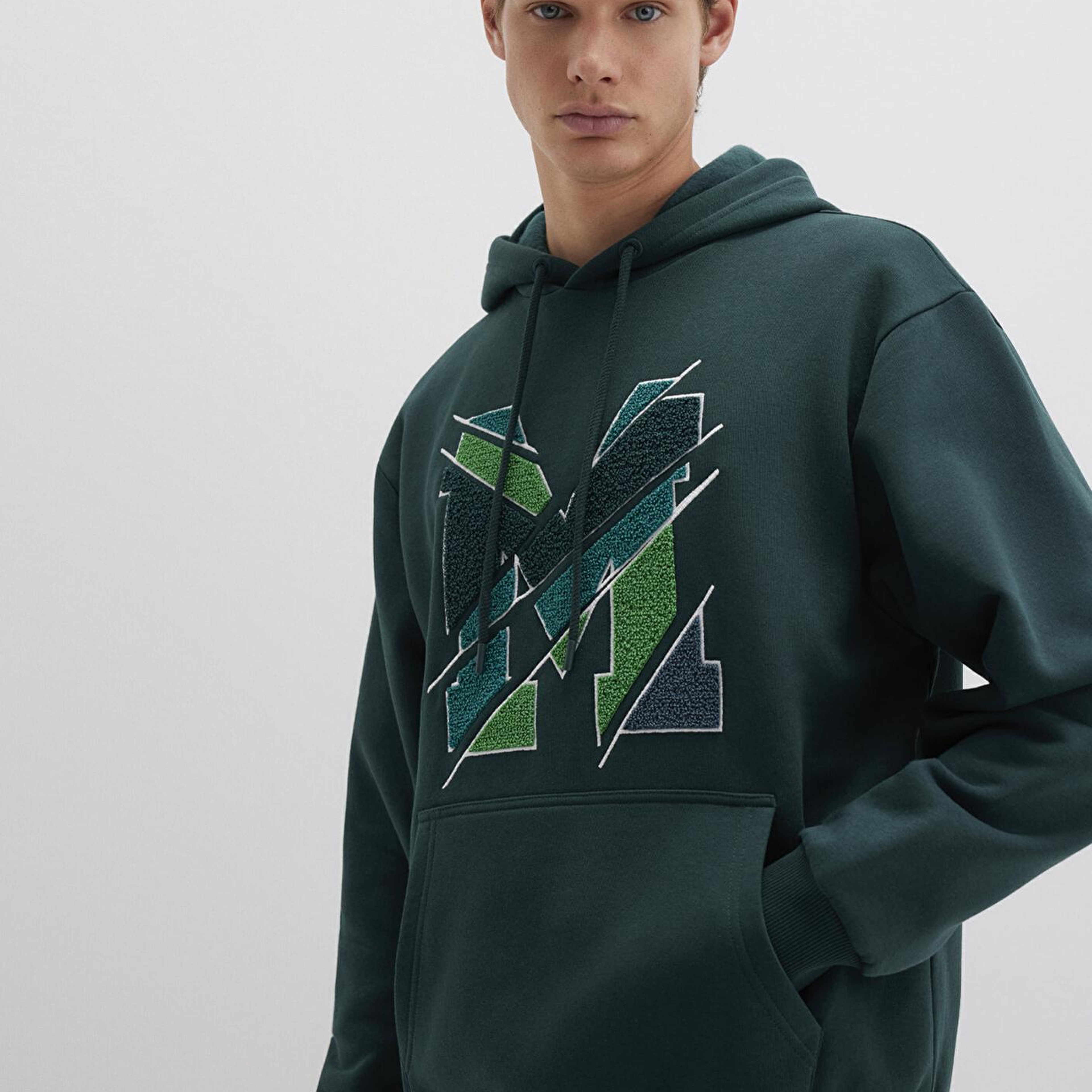 Mavi M Logo Baskılı Kapüşonlu Yeşil Sweatshirt 0S10106-81570