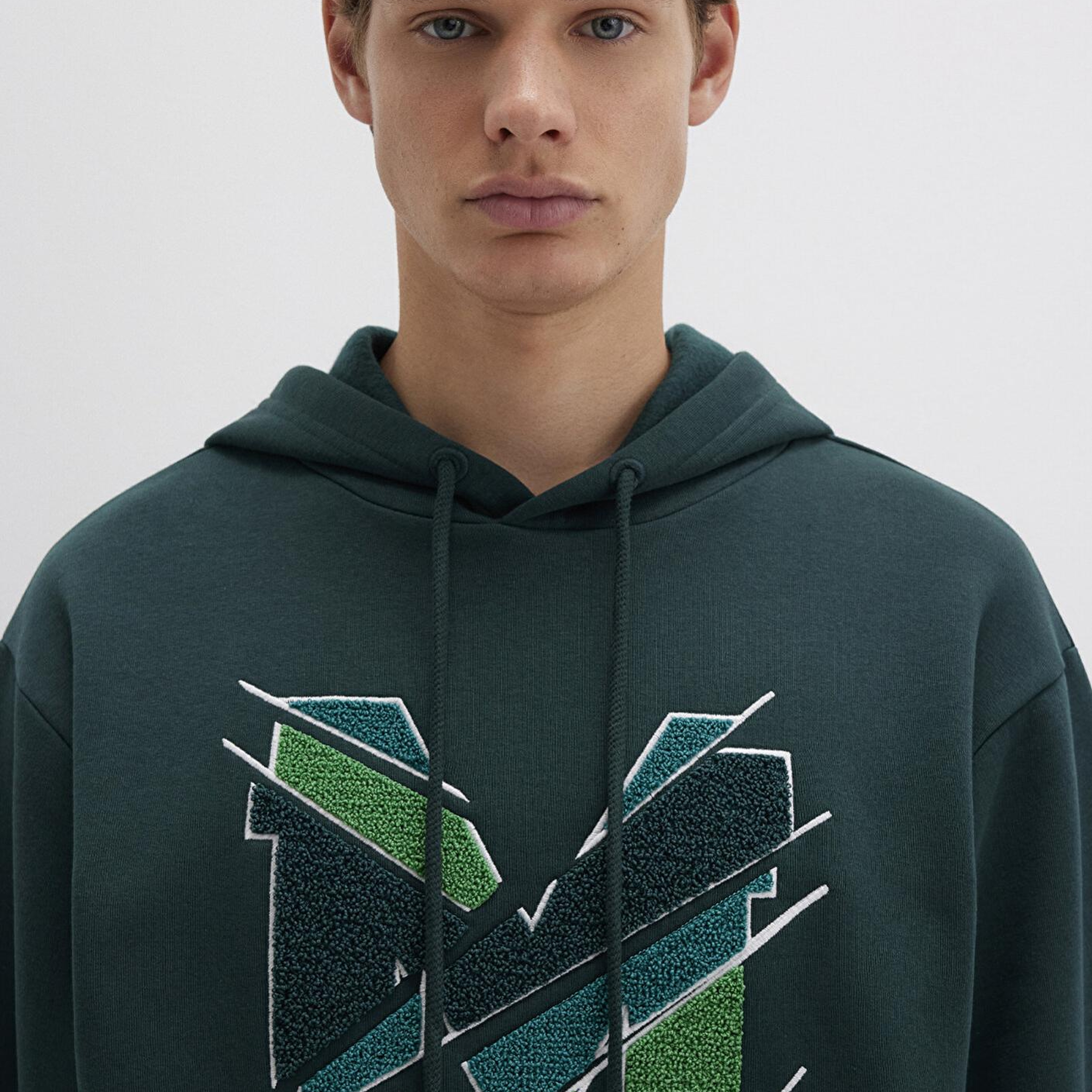 Mavi M Logo Baskılı Kapüşonlu Yeşil Sweatshirt 0S10106-81570