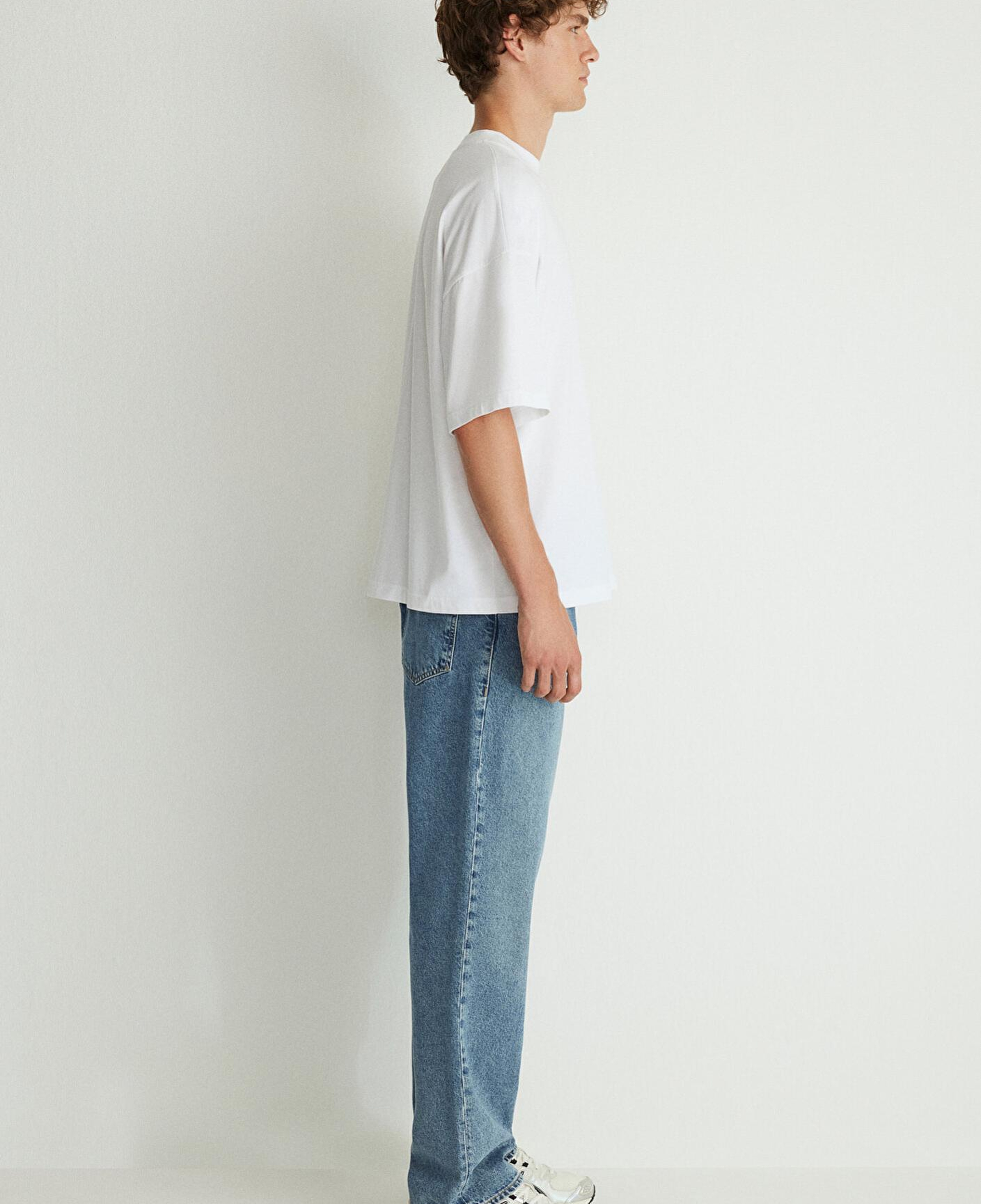 Mavi Bisiklet Yaka Basic Beyaz Tişört Oversize / Geniş Kesim 0611931-620