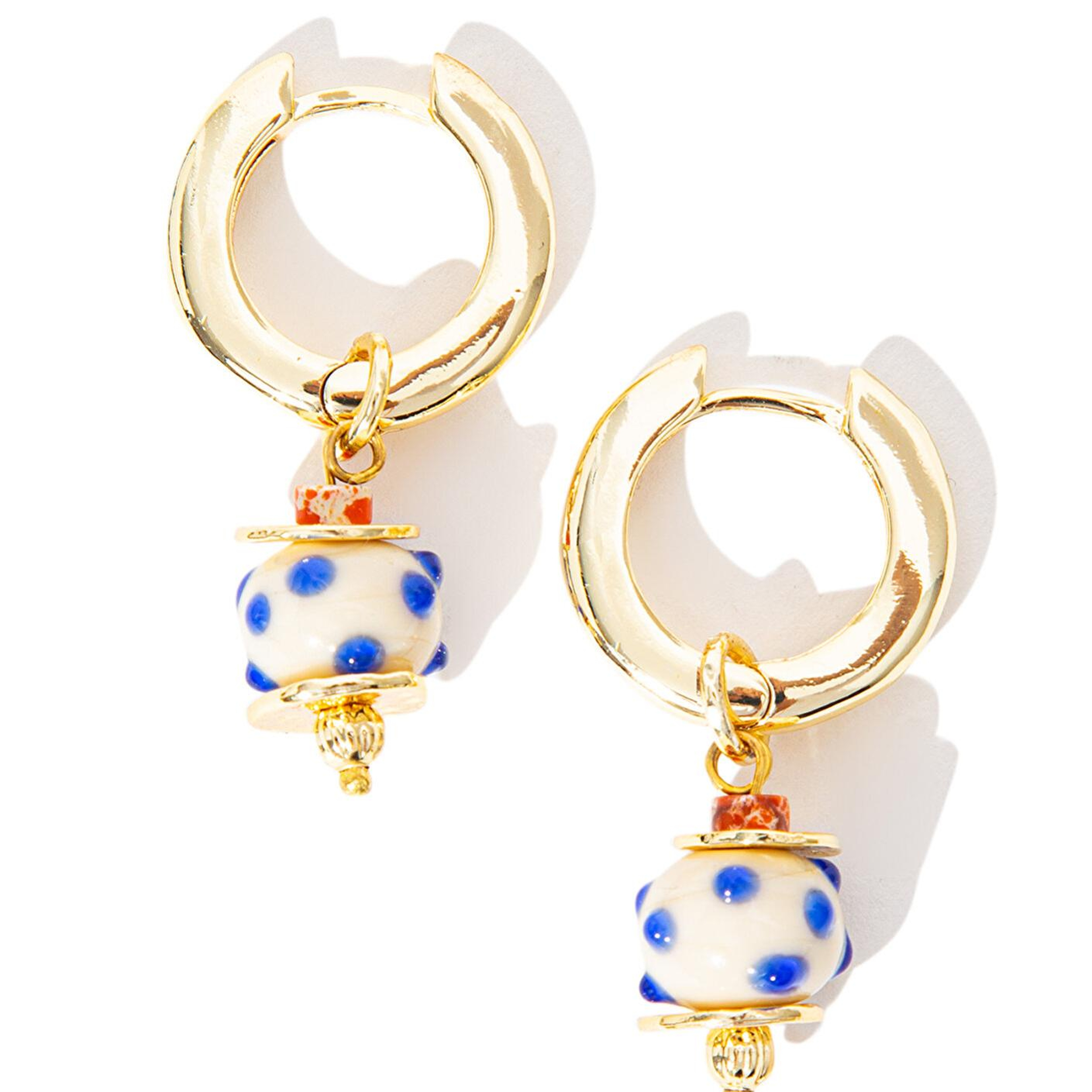 Mavi Boncuk Detaylı Altın Rengi Küpe 1912499-34961