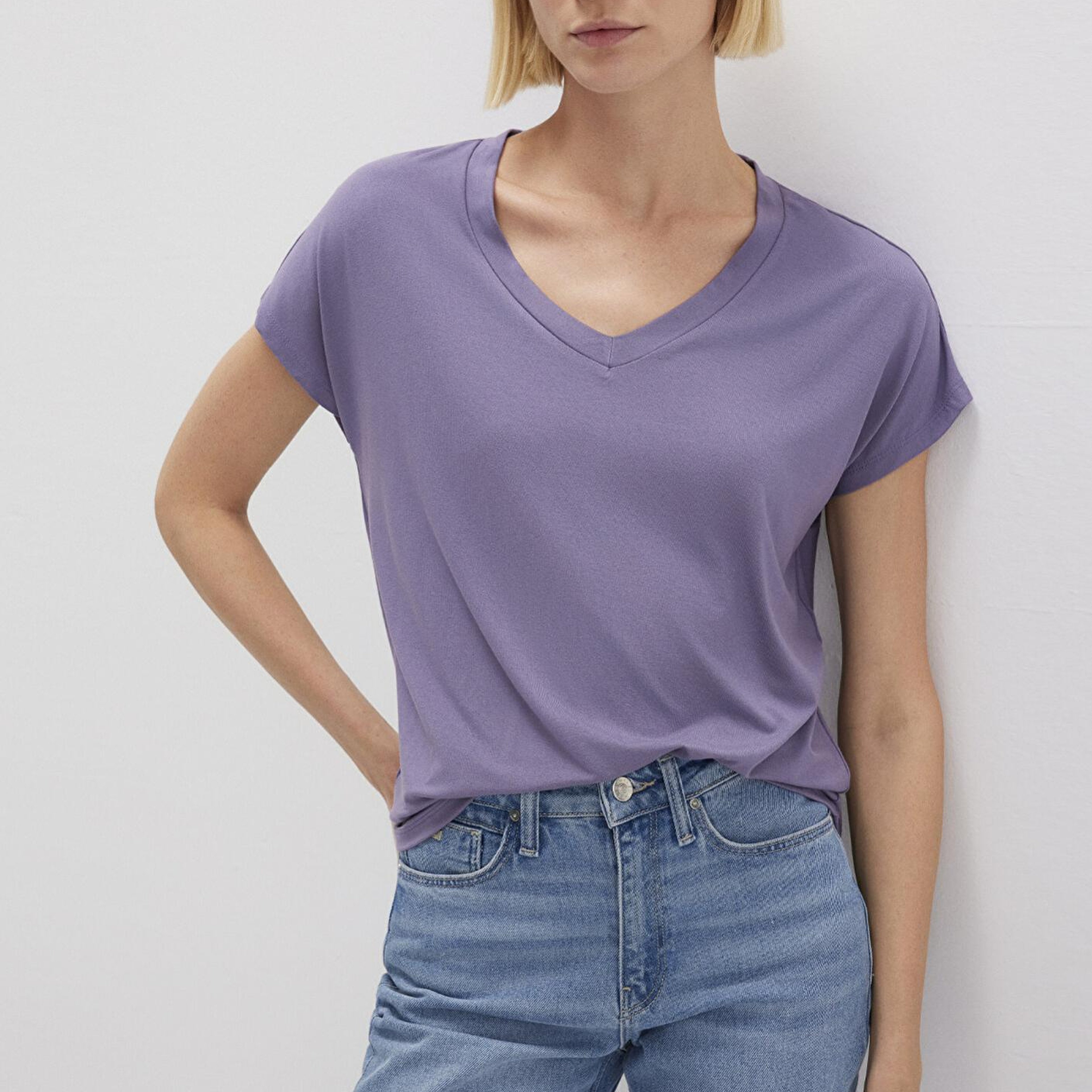 Mavi V Yaka Mor Basic Viskoz Tişört Regular Fit / Normal Kesim 167714-70608