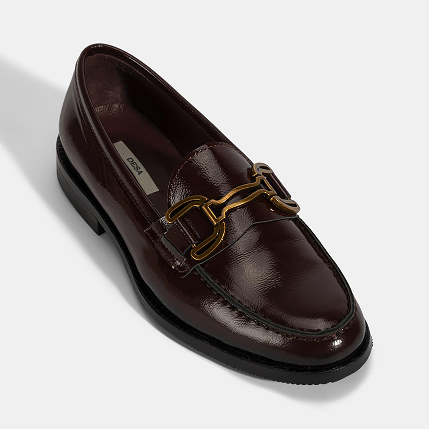 Kadın Bordo Metal Toka Aksesuarlı Rugan Loafer