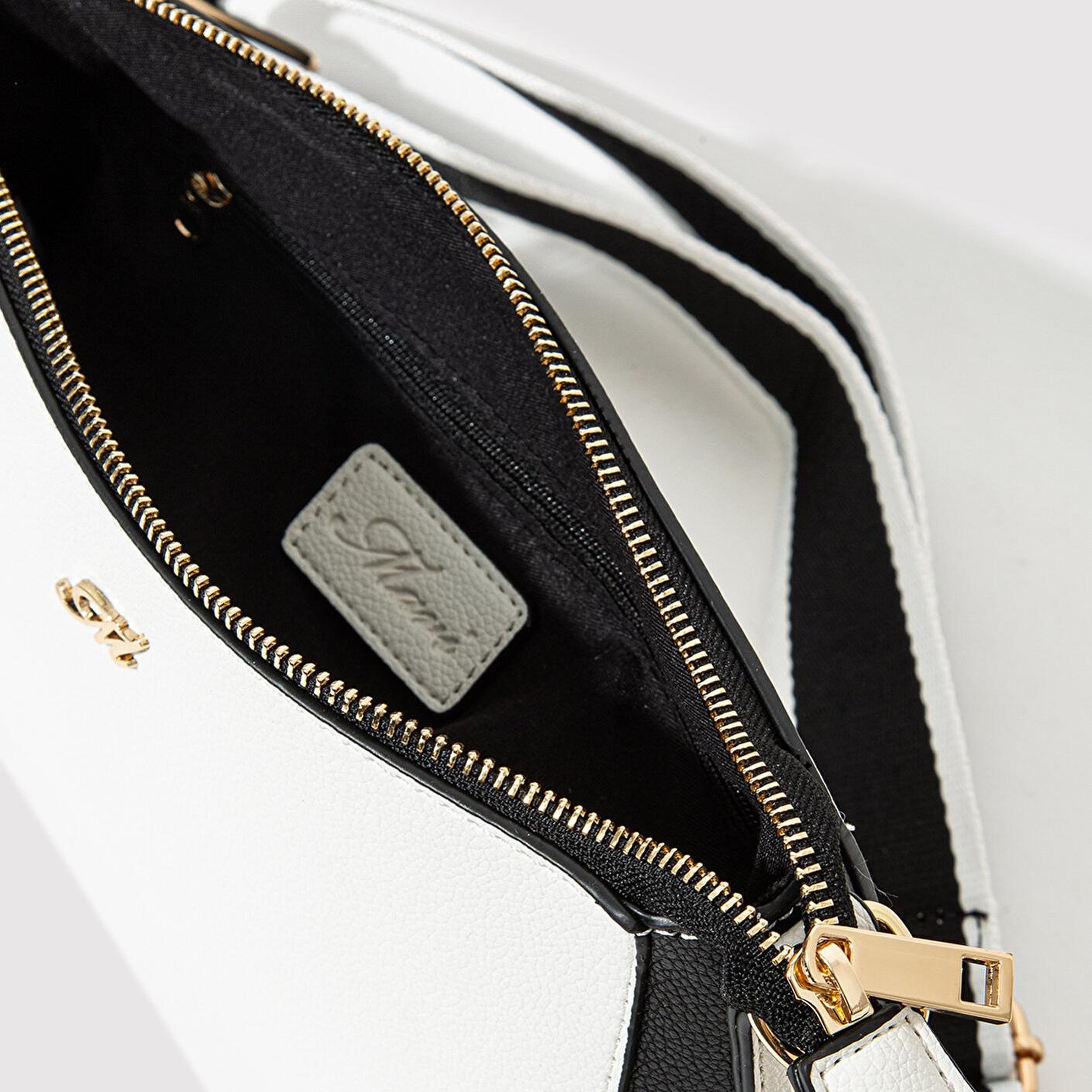 Mavi Beyaz Çapraz Çanta 1912166-620