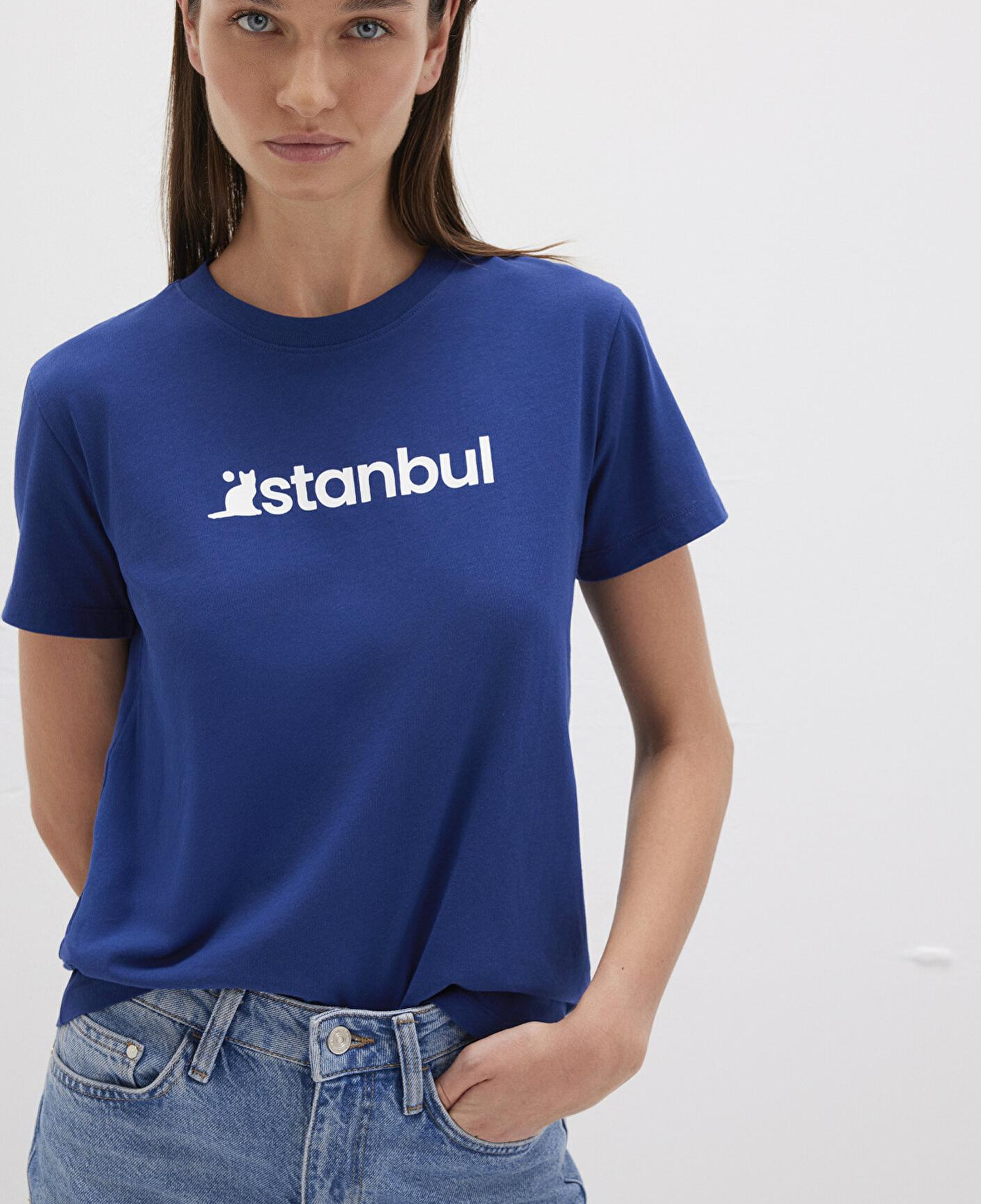 Mavi İstanbul Baskılı Mavi Tişört Semi Slim Fit / Yarı Dar Kesim 1612111-70722