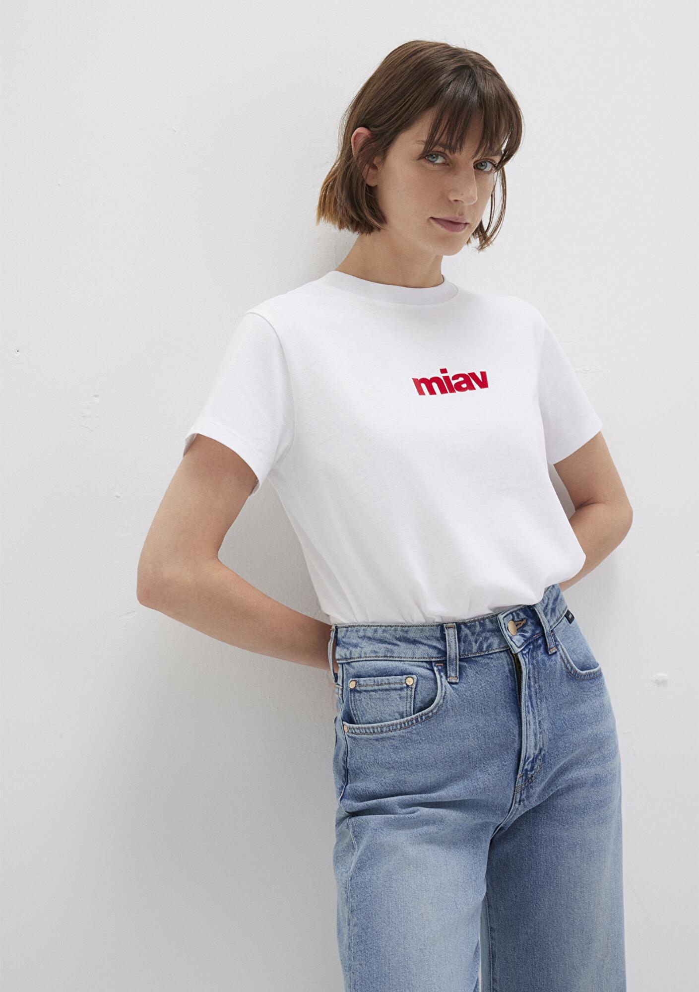 Mavi Kırmızı Miav Baskılı Beyaz Tişört Regular Fit / Normal Kesim 1610622-86417