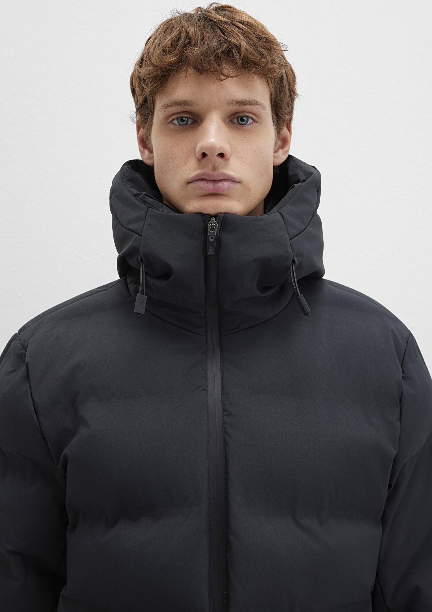 Mavi Su İtici Kapüşonlu Siyah Şişme Mont 0110313-71379