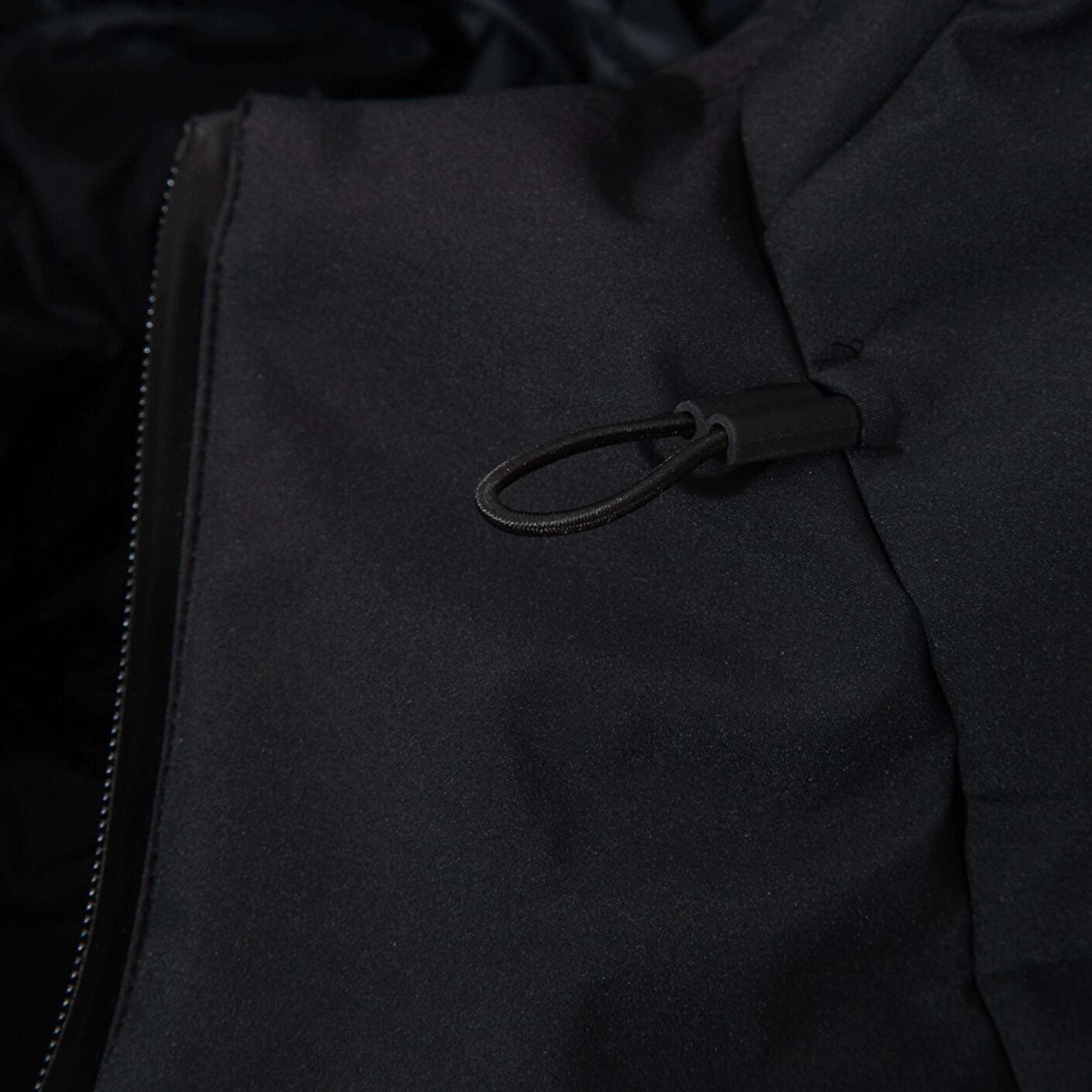 Mavi Su İtici Kapüşonlu Siyah Şişme Mont 0110313-71379