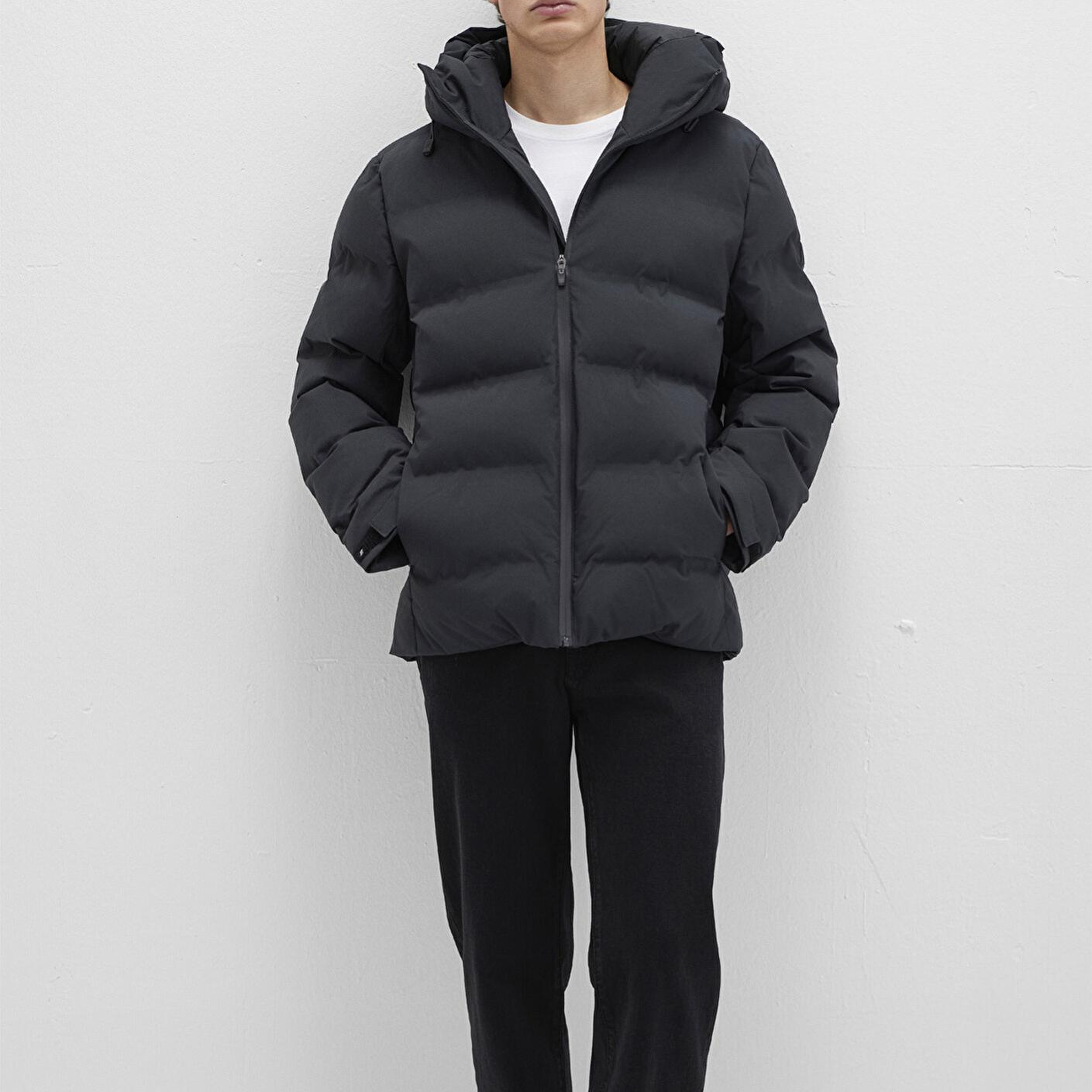 Mavi Su İtici Kapüşonlu Siyah Şişme Mont 0110313-71379