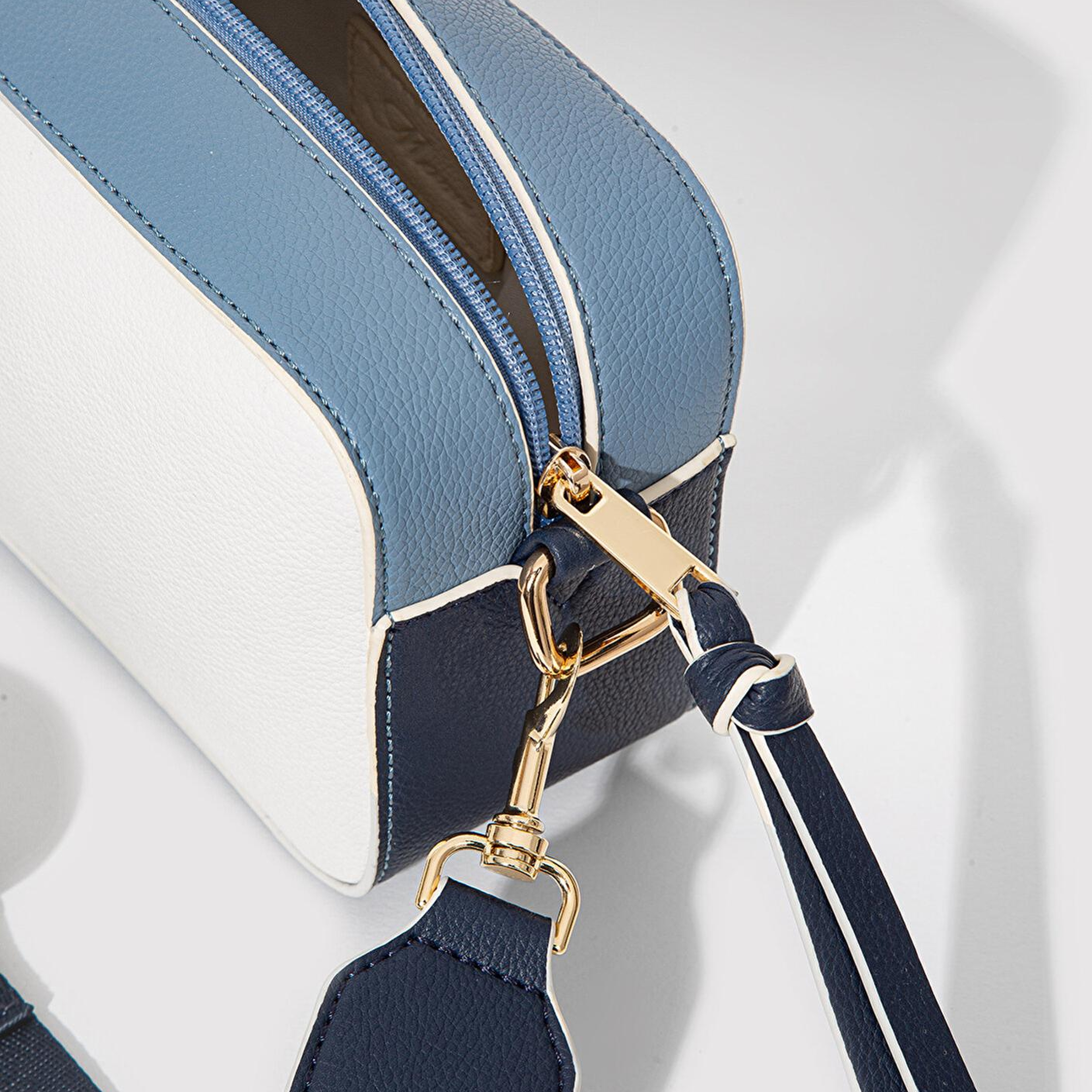 Mavi Lacivert Askılı Ekru Çapraz Çanta 1910084-32184