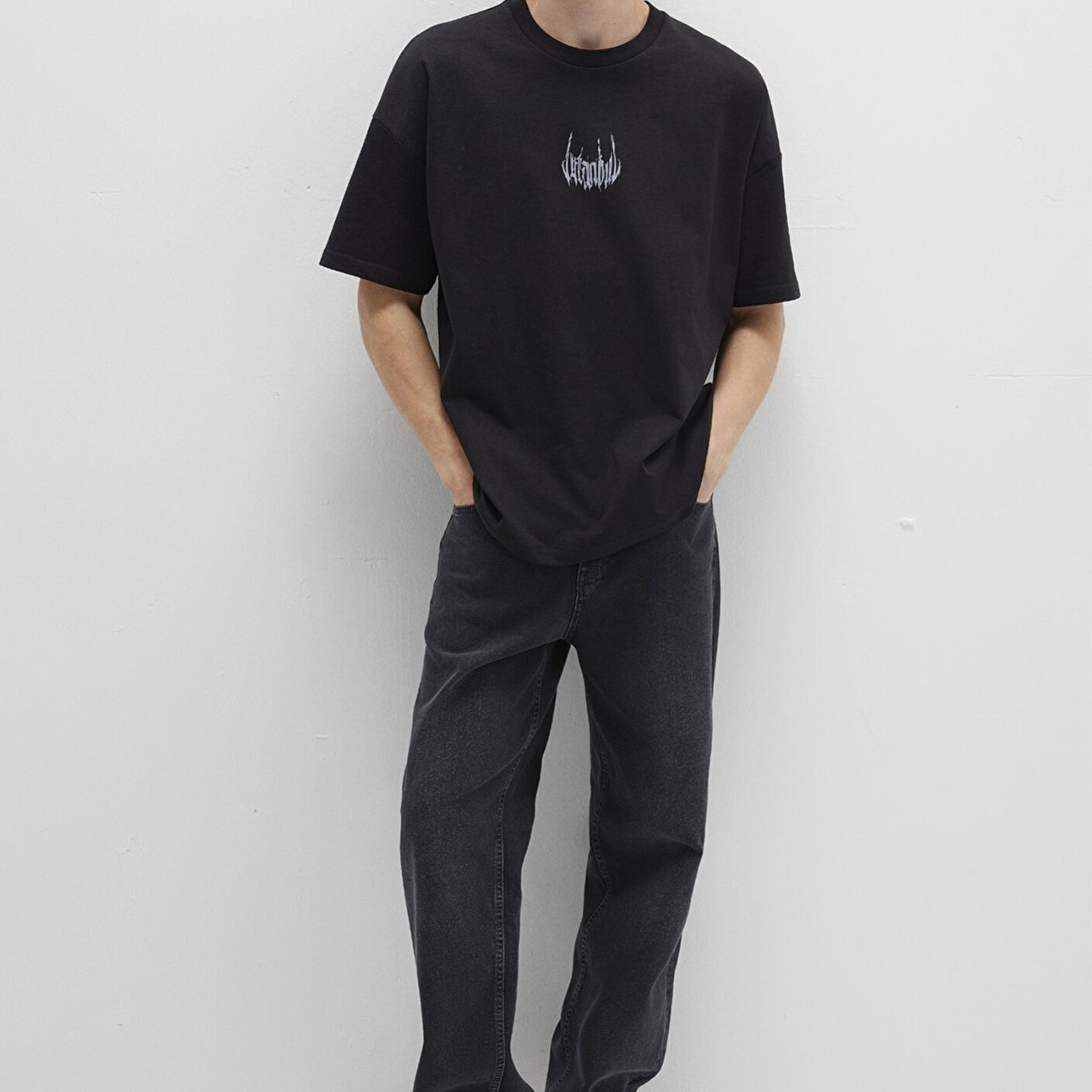 Mavi İstanbul Baskılı Siyah Tişört Oversize / Geniş Kesim 0611865-900