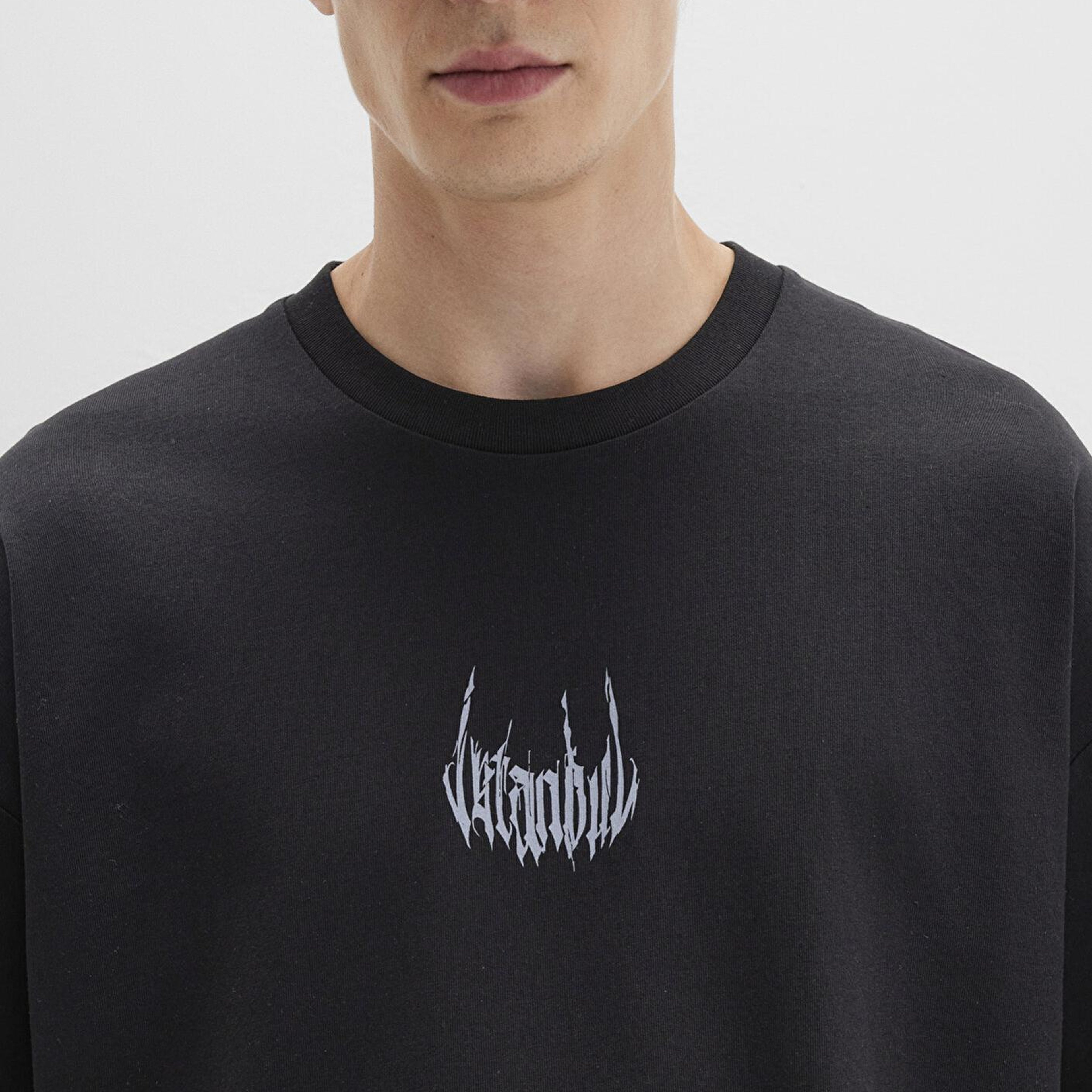 Mavi İstanbul Baskılı Siyah Tişört Oversize / Geniş Kesim 0611865-900