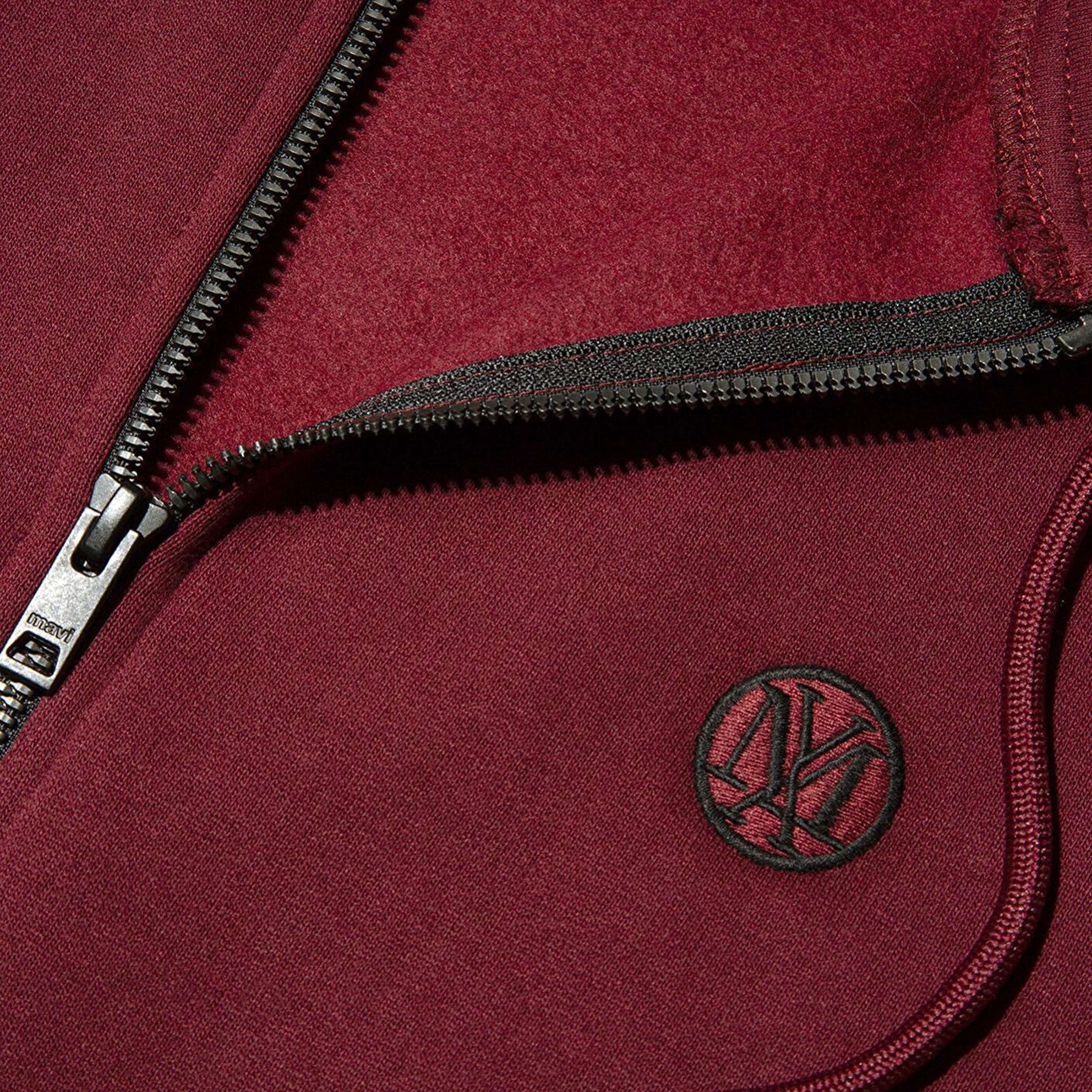 Mavi Mühür Logo Nakışlı Kapüşonlu Fermuarlı Bordo Sweatshirt 066979-70426