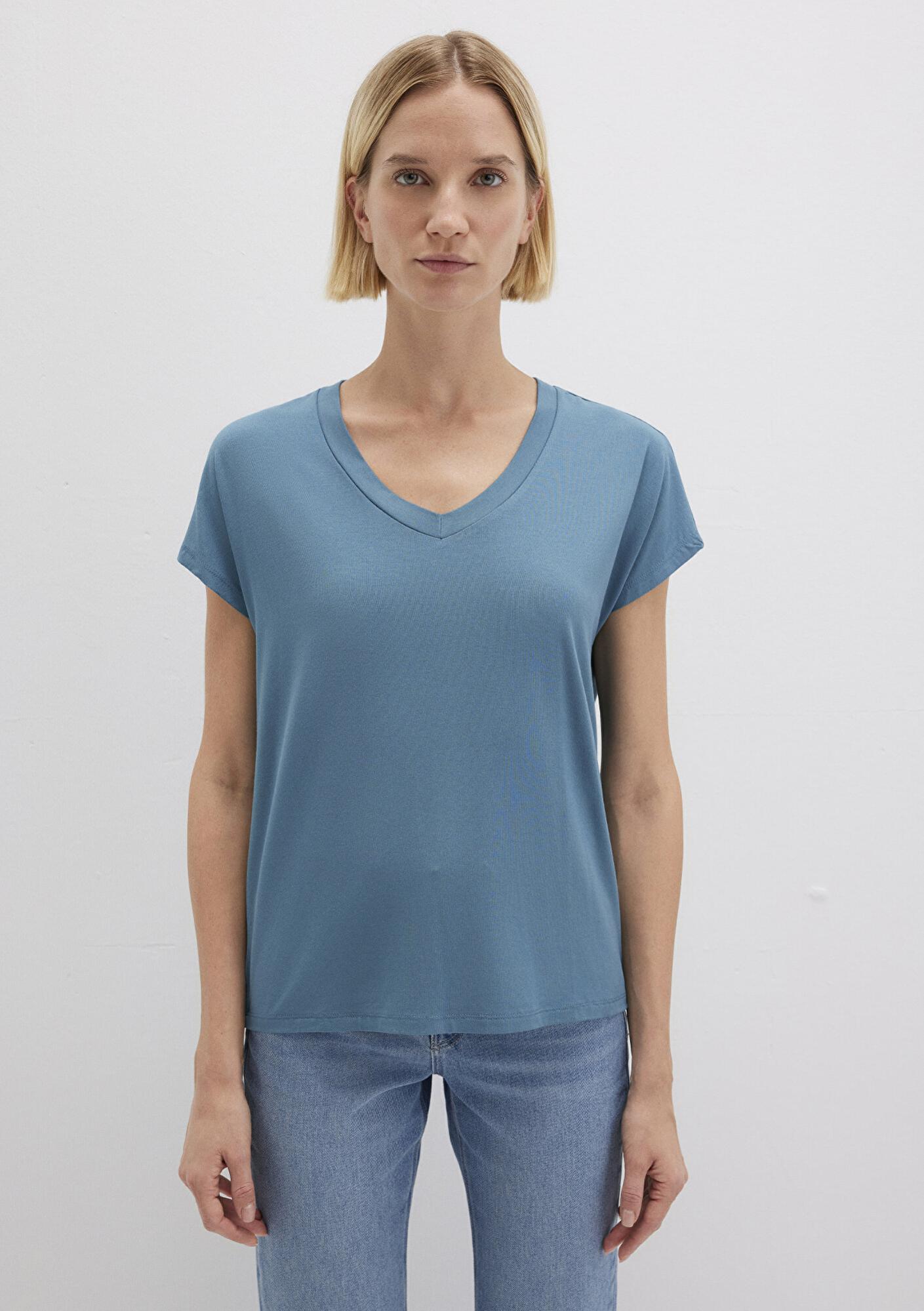 Mavi V Yaka Mavi Basic Viskoz Tişört Regular Fit / Normal Kesim 167714-70753