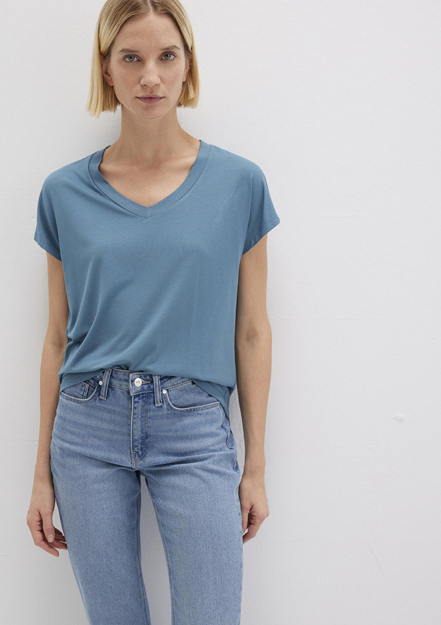 Mavi V Yaka Mavi Basic Viskoz Tişört Regular Fit / Normal Kesim 167714-70753